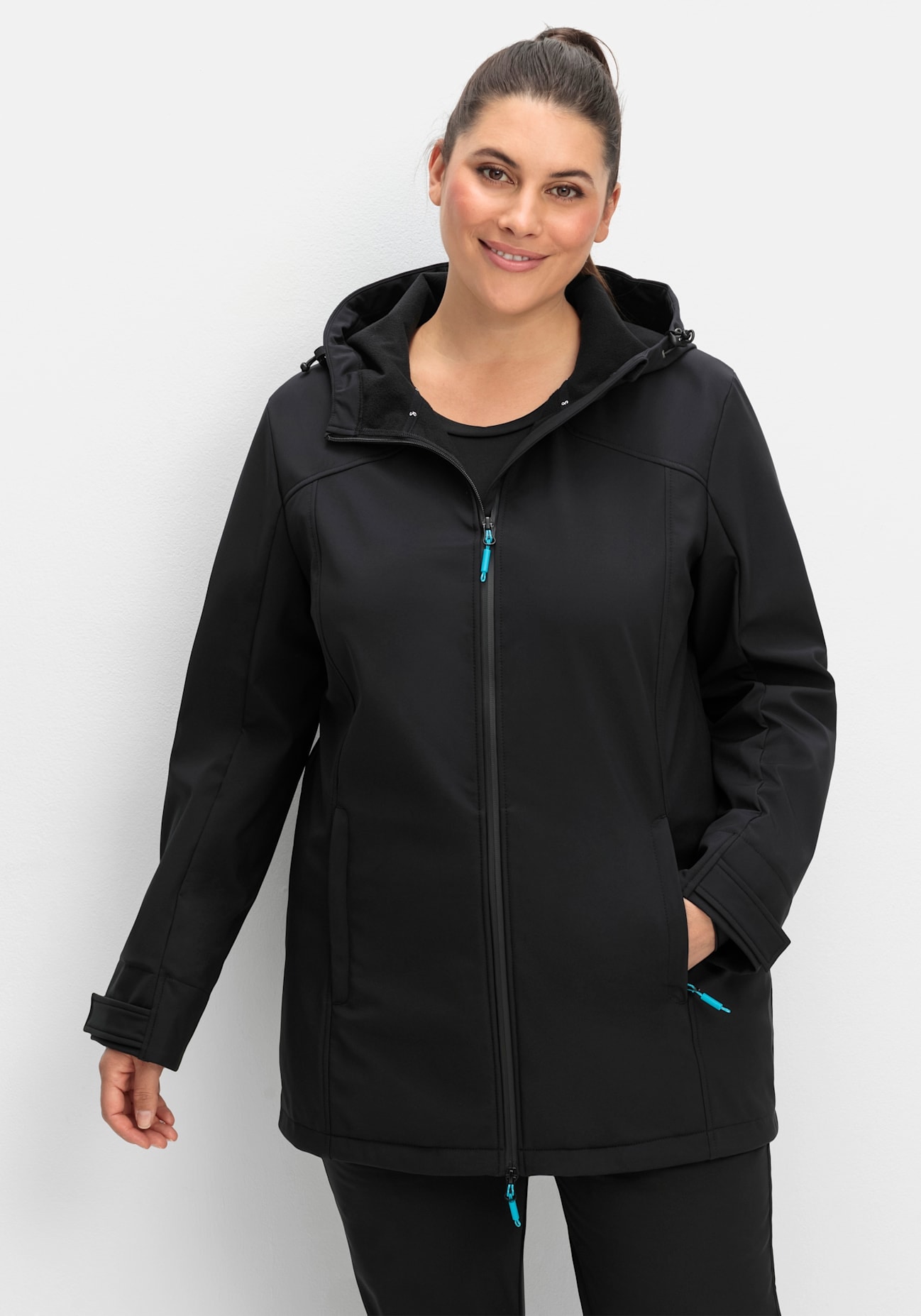 Sheego Softshelljacke, mit Kapuze günstig online kaufen