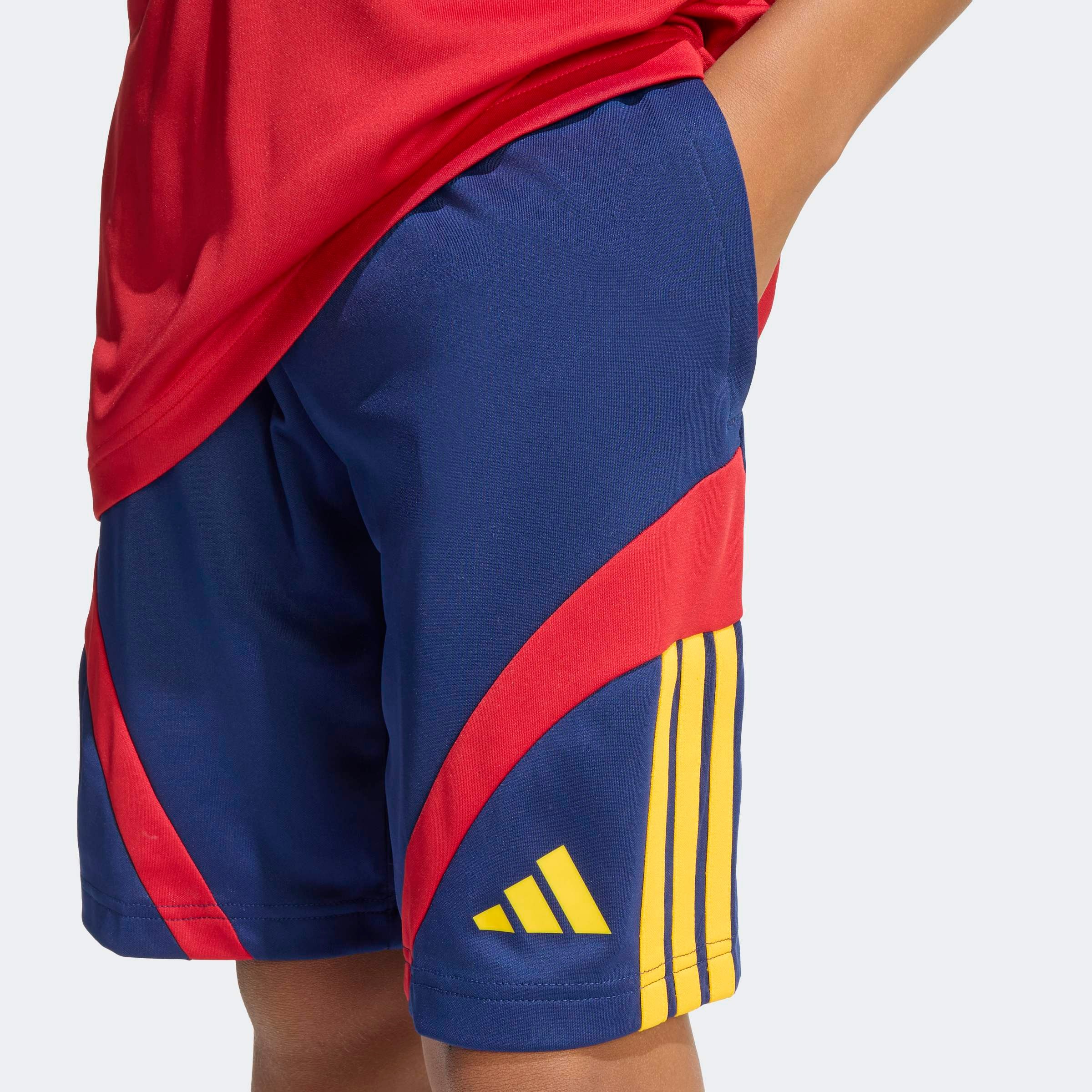 adidas Sportswear Shorts »HOUSE OF TIRO«