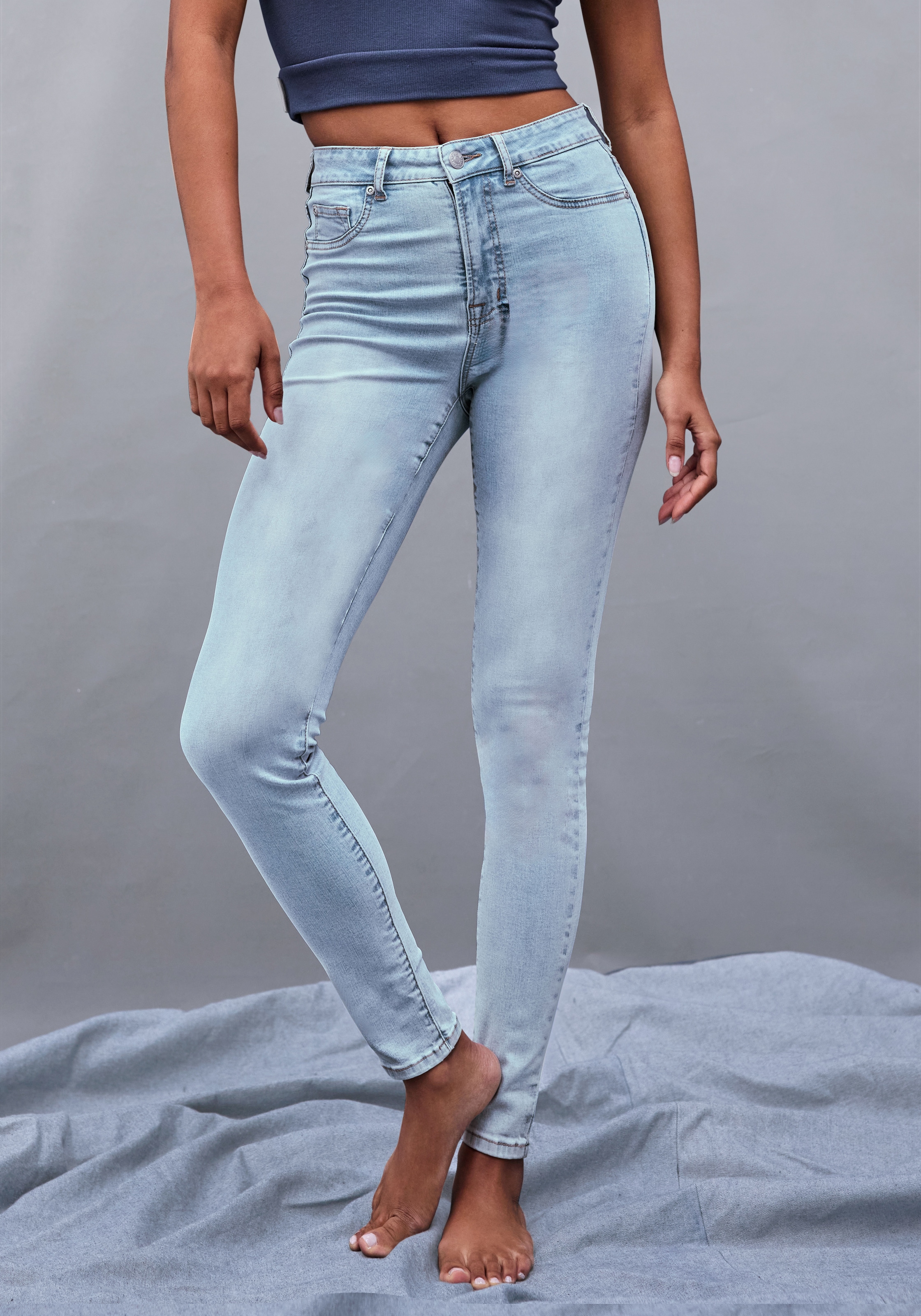 LASCANA Jeansjeggings, mit Stretch-Anteil in Röhrenform günstig online kaufen