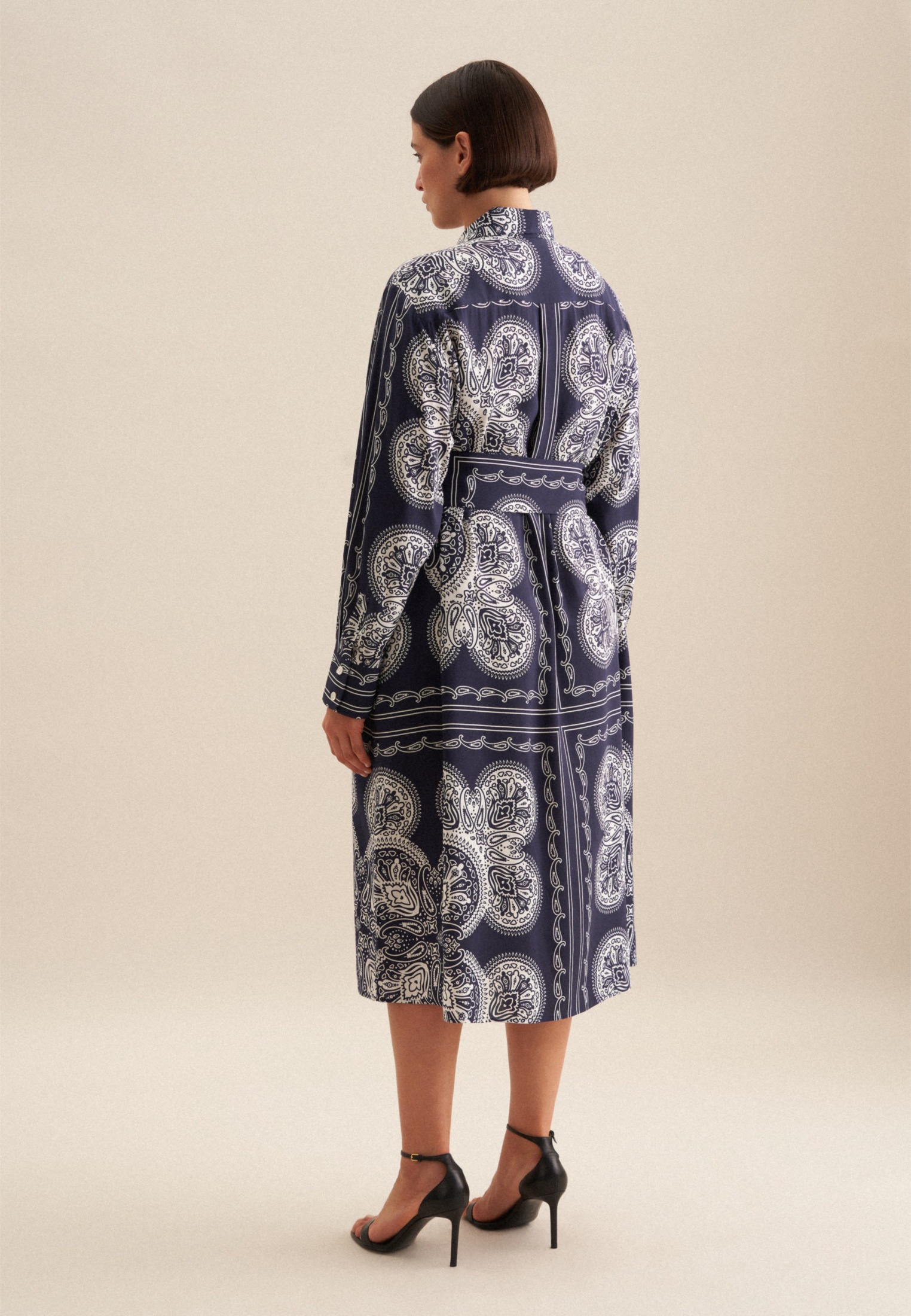 seidensticker Sommerkleid "Schwarze Rose" 1/1 Kragen Tuchprint günstig online kaufen