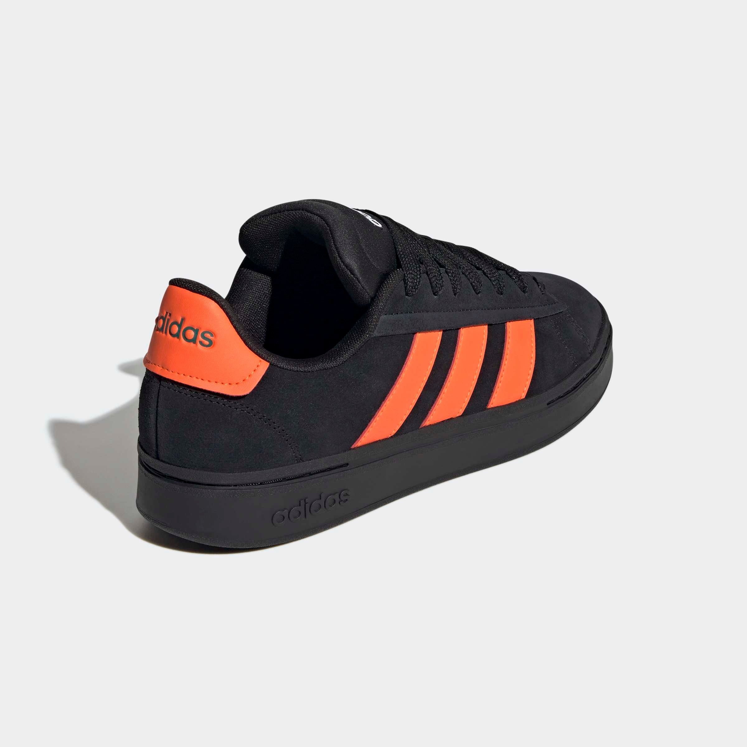 adidas Sportswear Sneaker »GRAND COURT ALPHA«  Design inspiriert vom adidas Campus 00