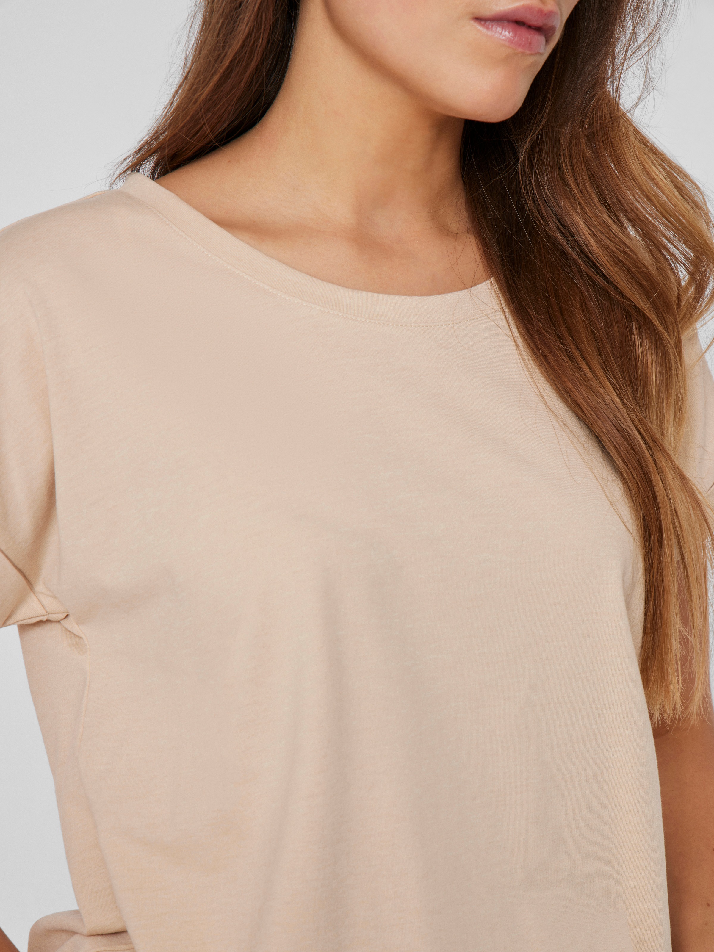 Thumbnail - Vila Rundhalsshirt "VIDREAMERS NEW PURE T-SHIRT/SU-NOOS" Basic Damen-T-Shirt mit Rundhalsausschnitt und umgeschlagenen Ä...