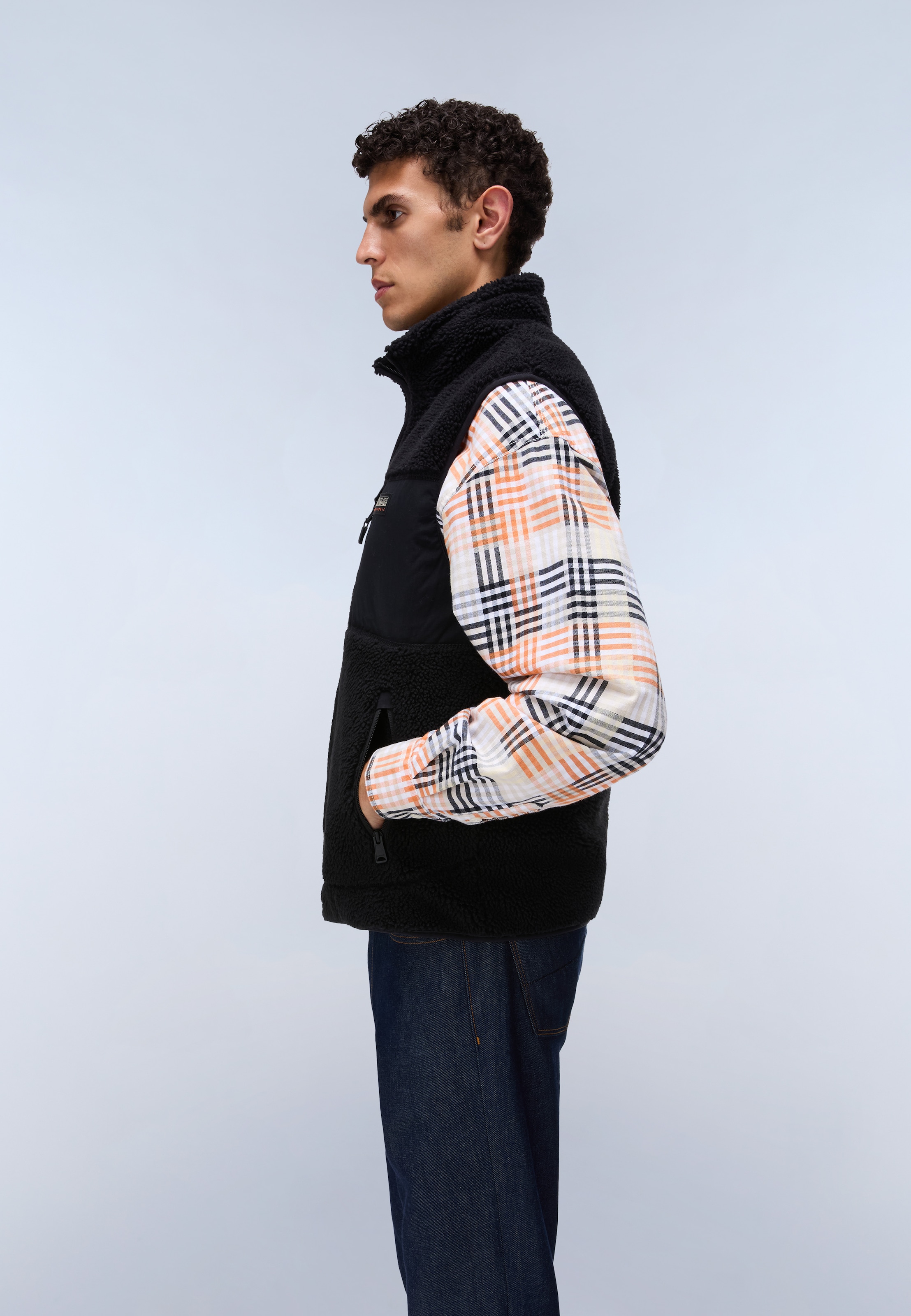 Napapijri Fleeceweste »YUPIK V 2 BLACK BEAUTY« sportlicher Stil, Fleeceweste, aus Polyester, ärmelloses Design