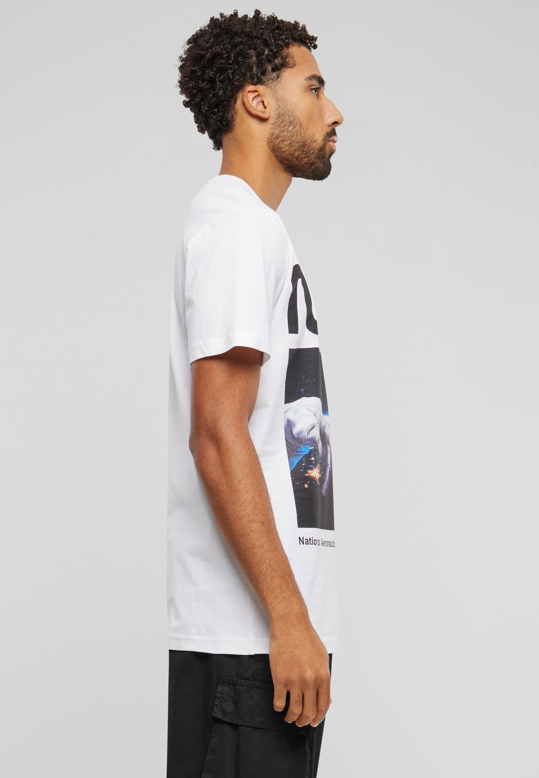 MisterTee T-Shirt »MisterTee Herren NASA Astronaut Hands Tee«, (1 tlg.)
