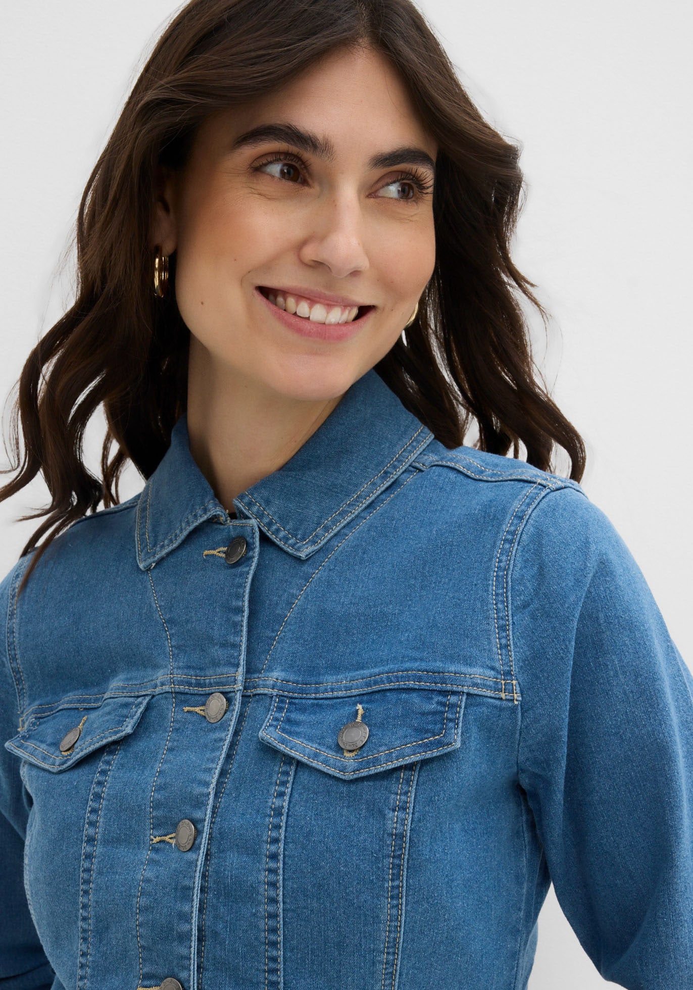 bonprix Jeansjacke bequeme Passform, mit Brust- und Eingriffstaschen