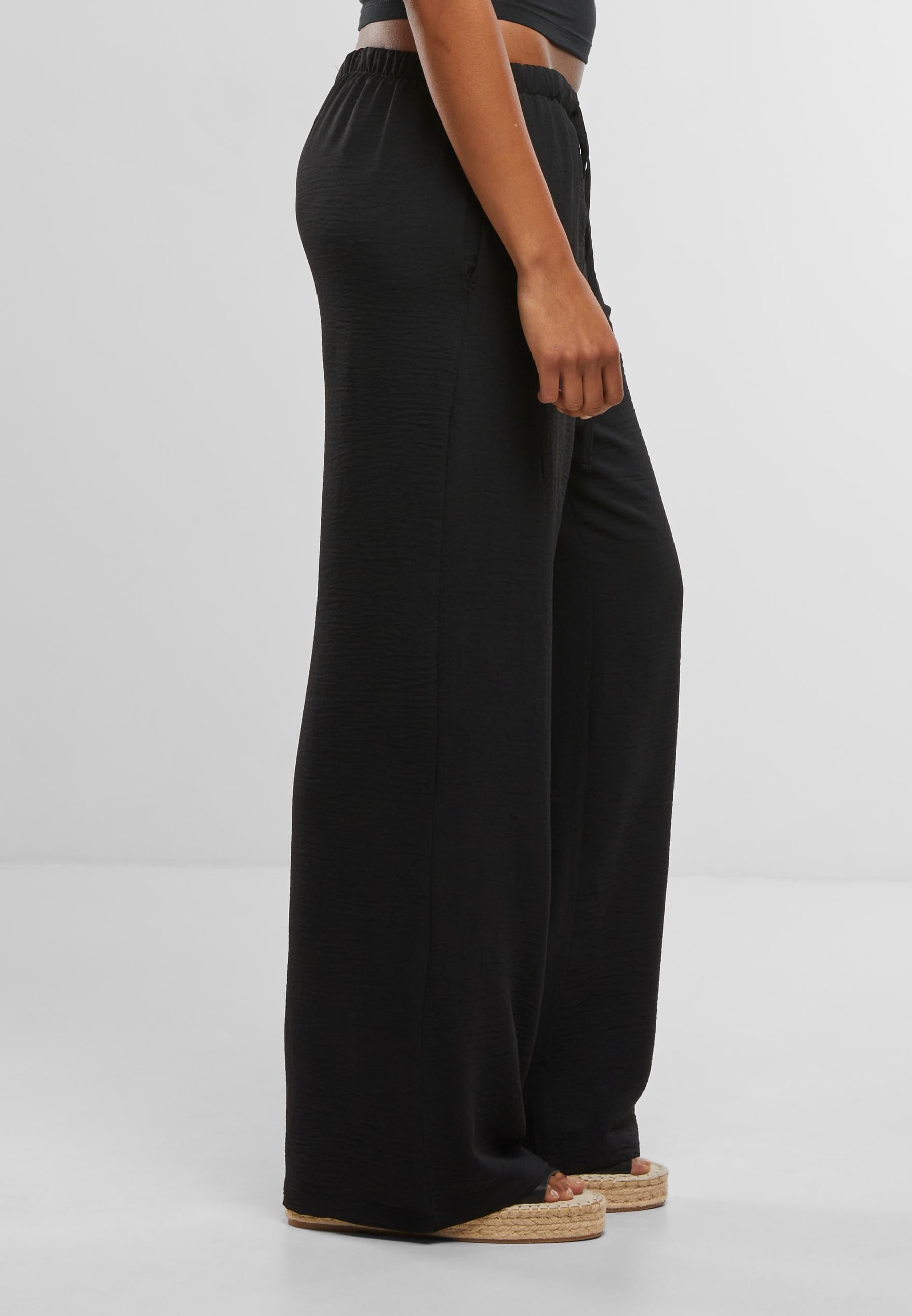 URBAN CLASSICS Stoffhose »Urban Classics Ladies Structured Wideleg Pants«, (1 tlg.)