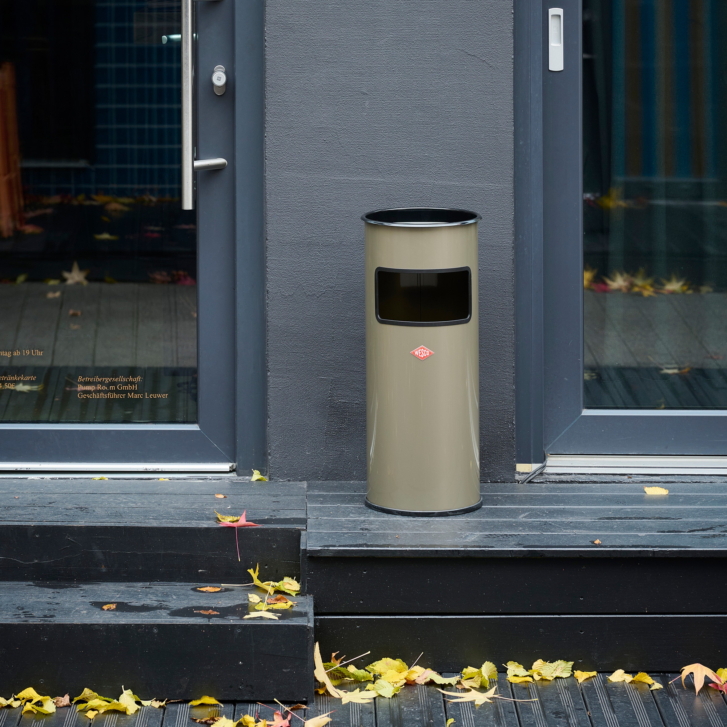 Thumbnail - WESCO Aschenbecher "Standascher 50 L mit Sieb" 1 Behälter mit Einwurfschlitz und Sieb