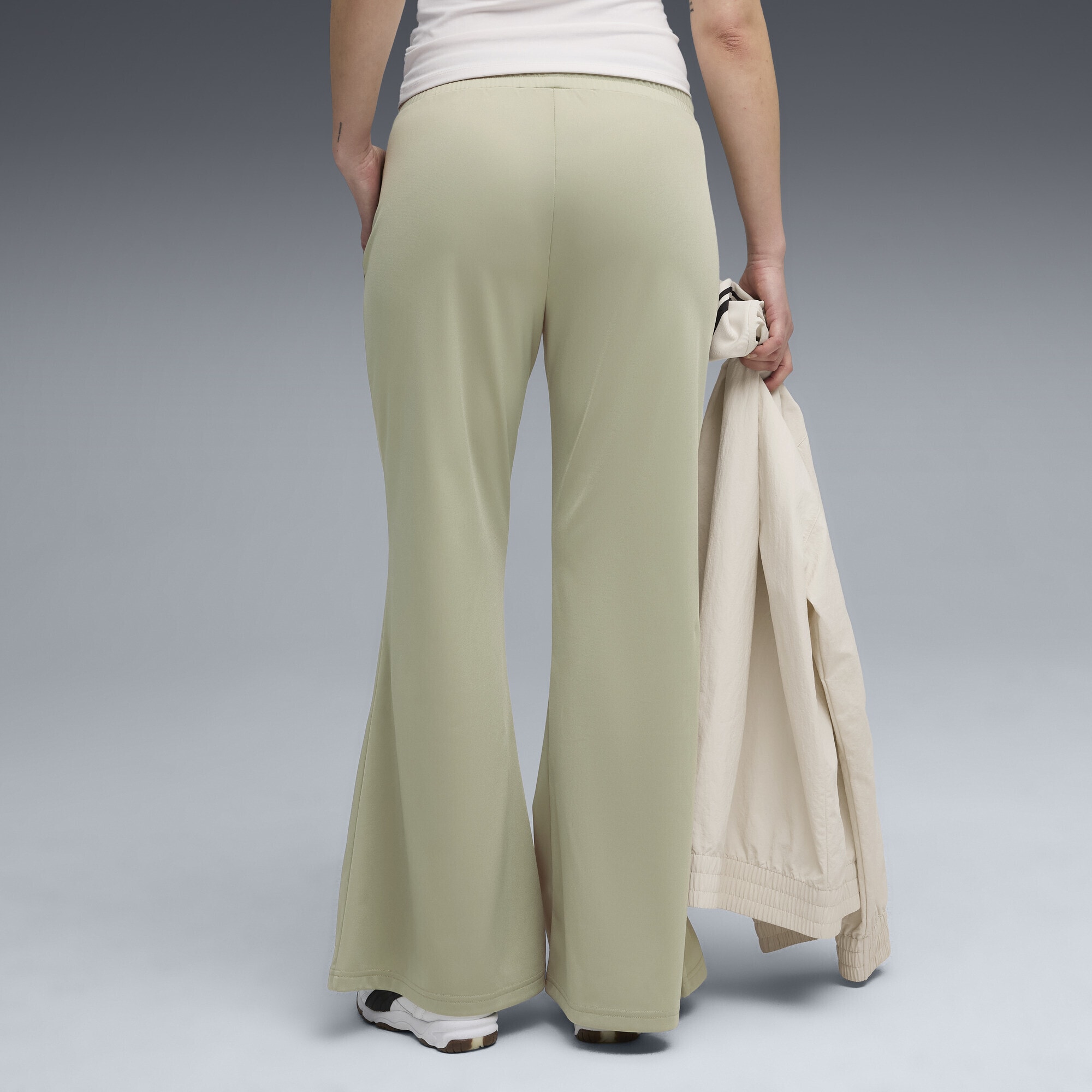 PUMA Sporthose »Wardrobe Essentials Schlaghose Damen«