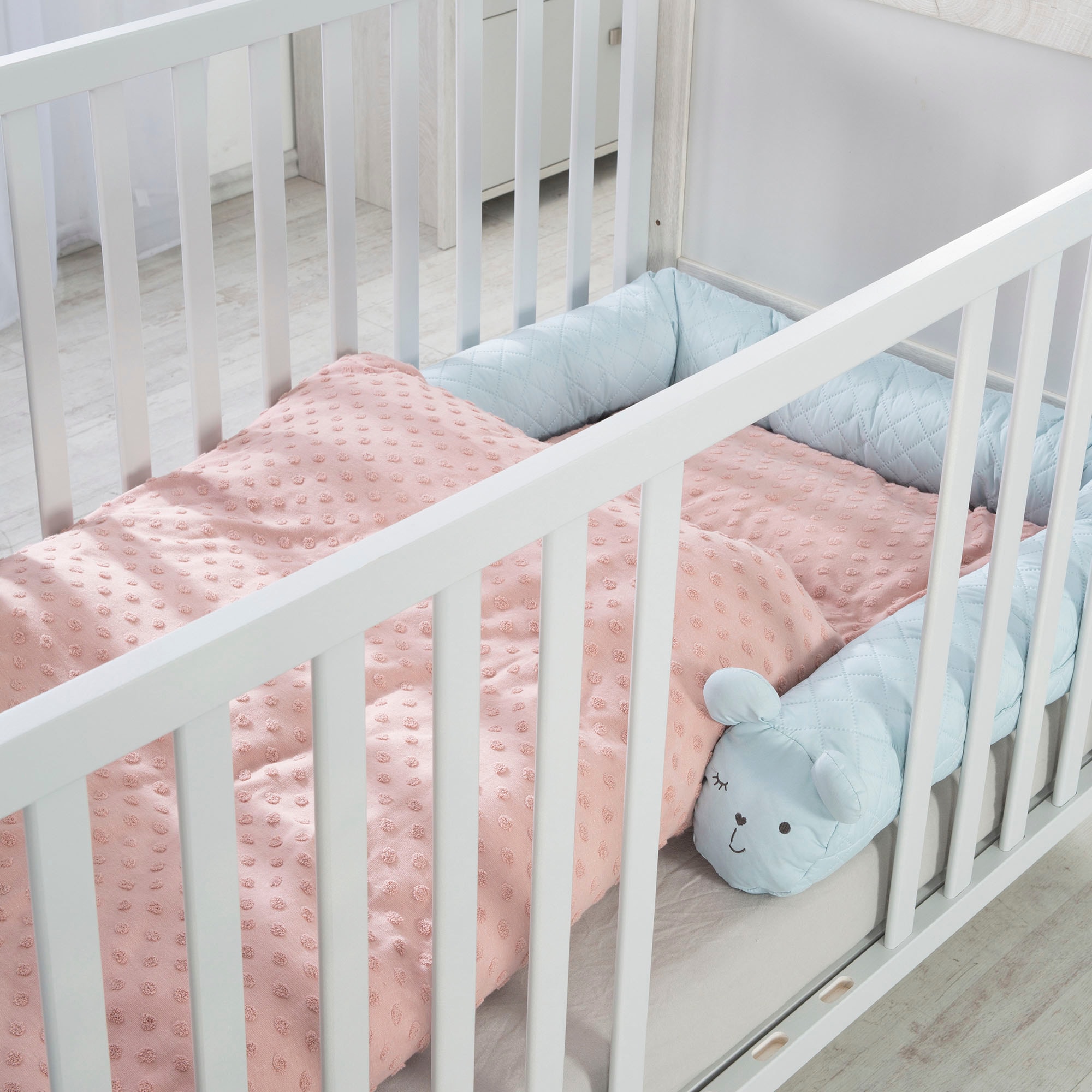roba® Babymöbel-Set »Mila«, (Spar-Set, 2 St., Kinderbett, Wickelkommode), mit Kinderbett und Wickelkommode
