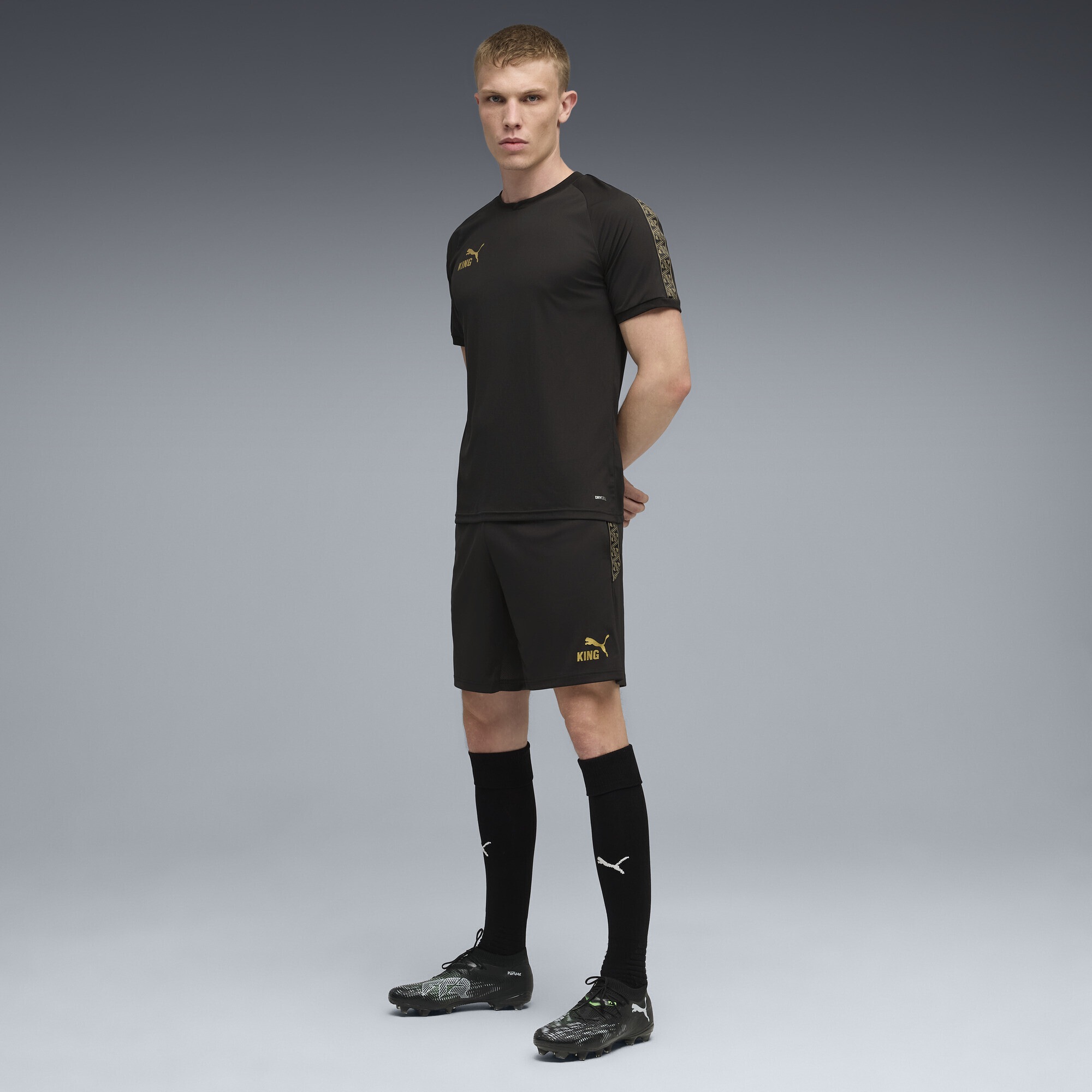 PUMA Sporthose »KINGtouch Fußballshorts Herren«