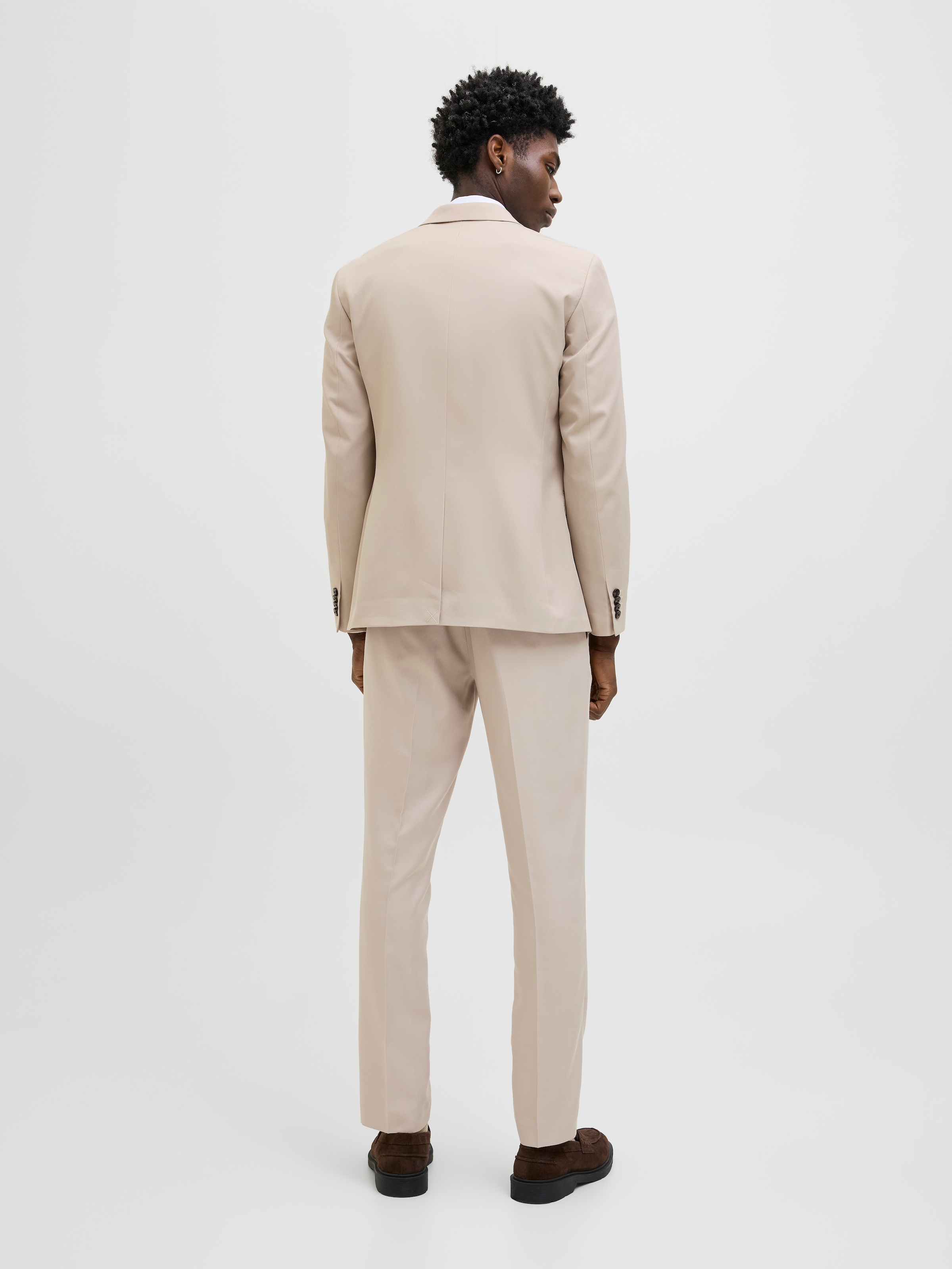 Jack & Jones Anzug »JPRCOSTA SUIT« Set, 2 tlg. tlg. sehr schmal aus Polyester, sehr schmale Passform, mit Reverskragen, Langarm-Sakko

