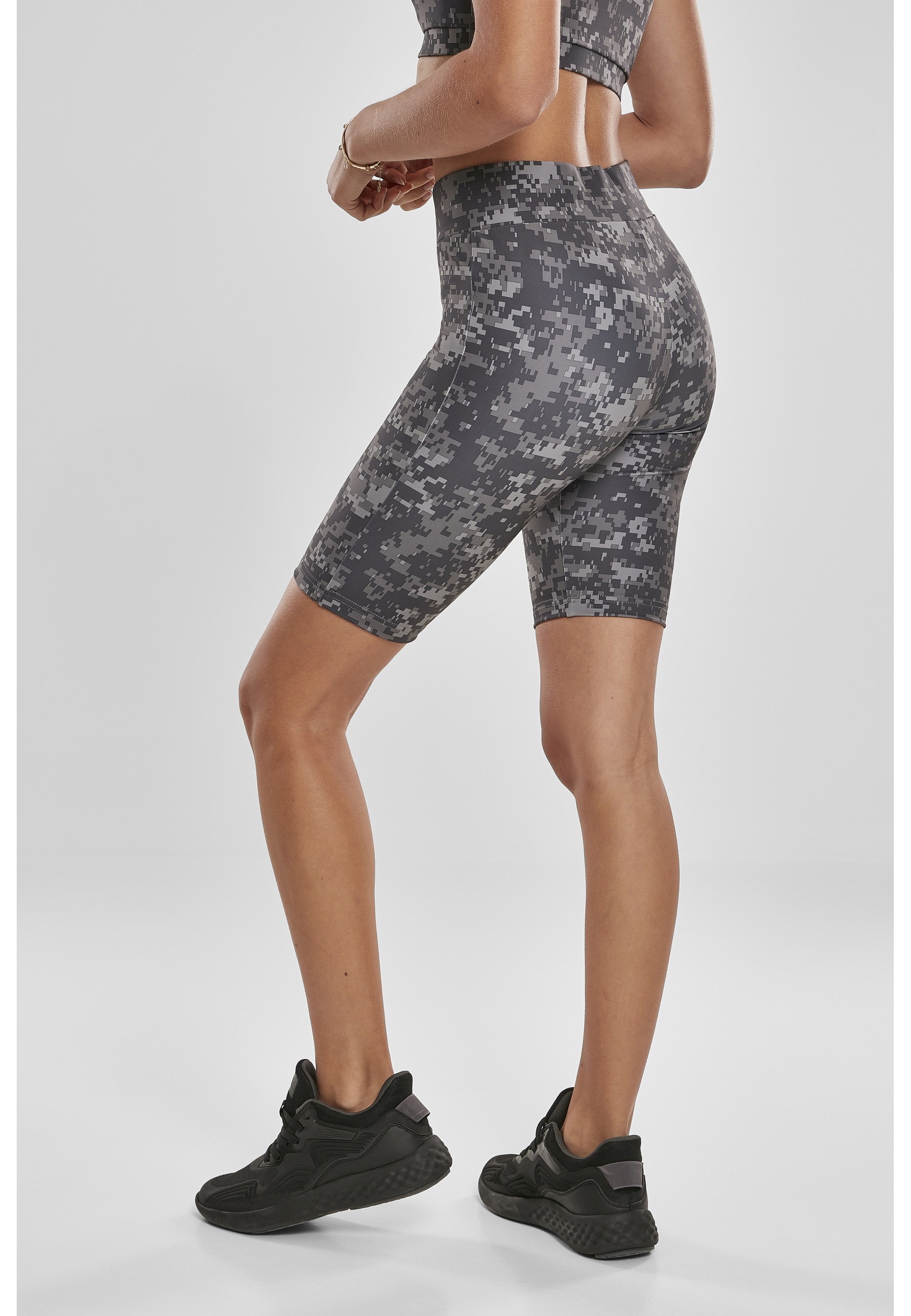URBAN CLASSICS Stoffhose »Urban Classics Damen Ladies High Waist Camo Tech Cycle Shorts«
