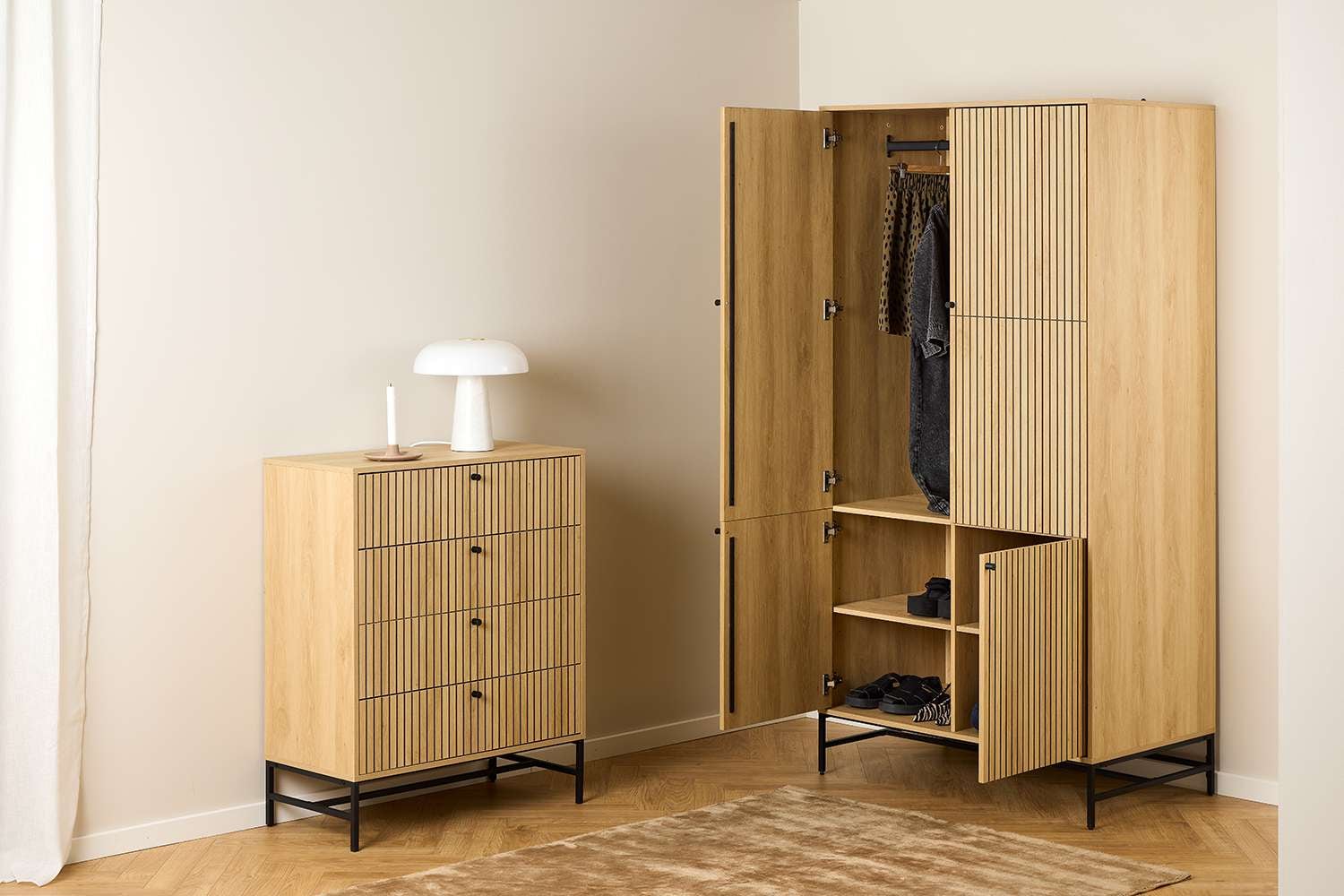 ACTONA GROUP Garderobenschrank »Albany«, Eiche-Optik, Lamellenfront, 4 Türen, 6 Einlegeböden; B: 99 cm