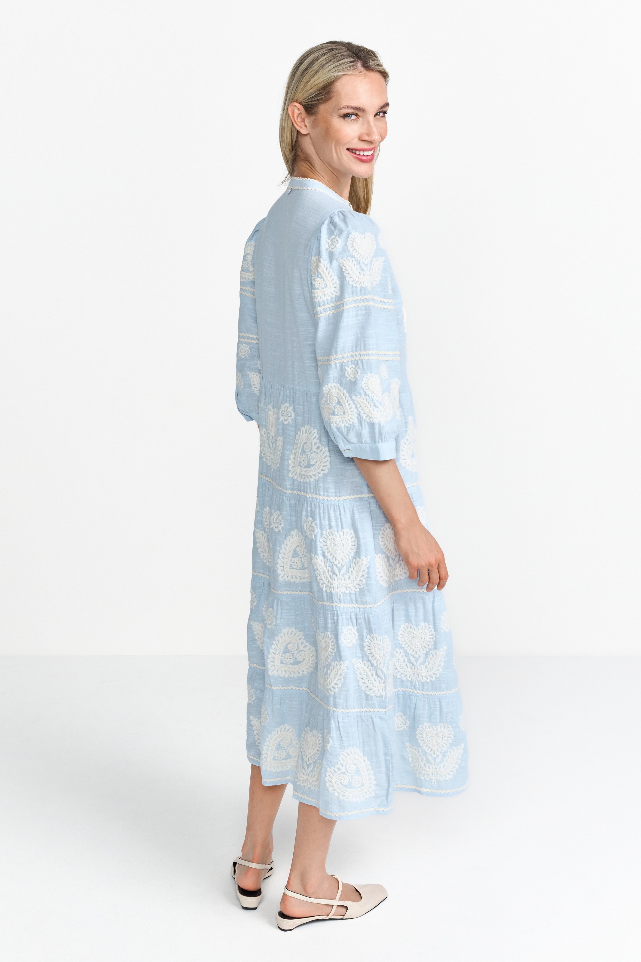 RICHROYAL Maxikleid, Mit Knopfleiste und Rundhalsausschnitt günstig online kaufen