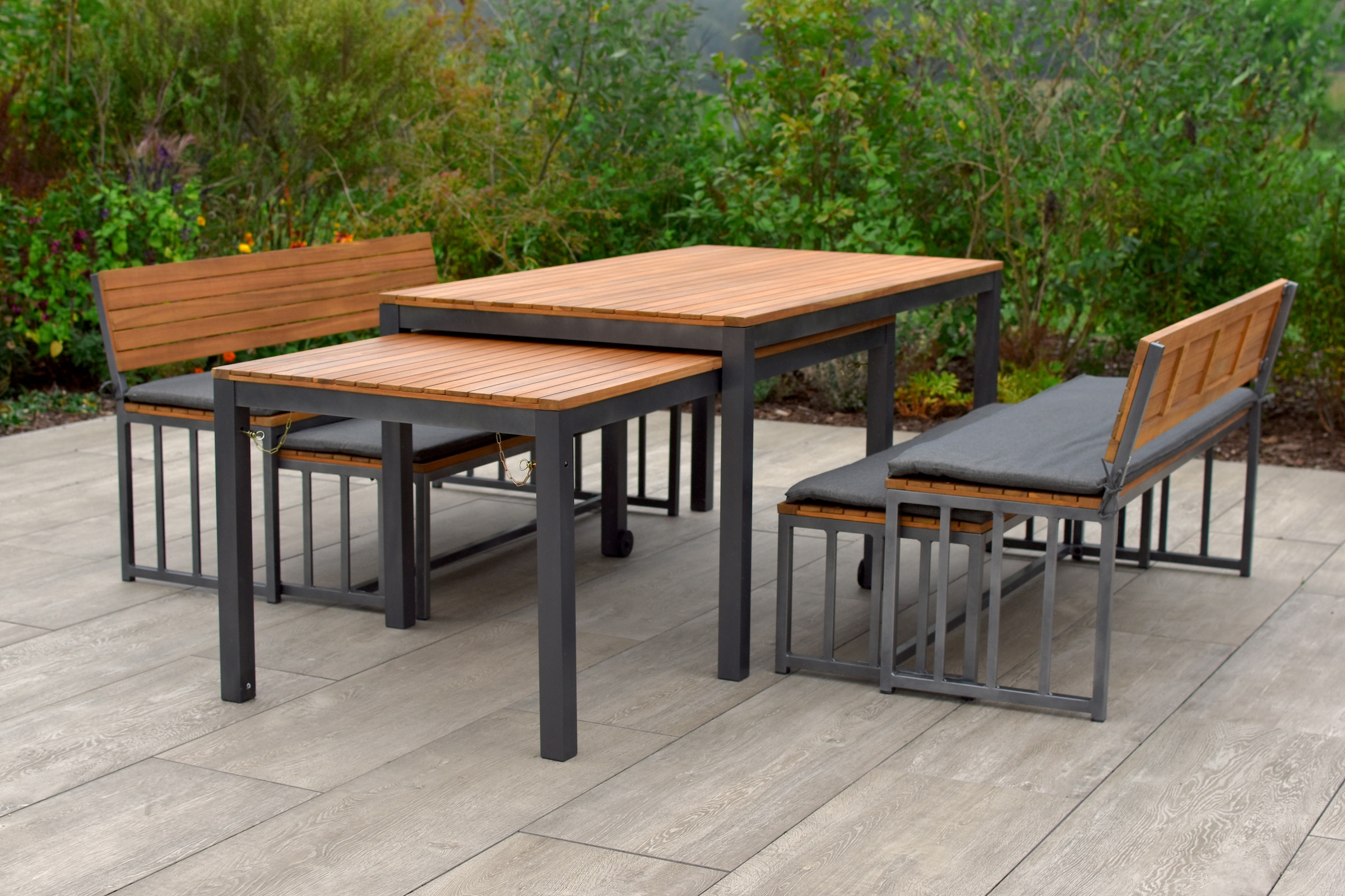 MERXX Garten-Essgruppe »Milos«, (Set, 10 tlg., 4 Bänke (2x mit und 2x ohne Rückenlehne), 2 Tische, 4 Sitzkissen), Set ist komplett ineinander verstaubar, geeignet für 12 Personen