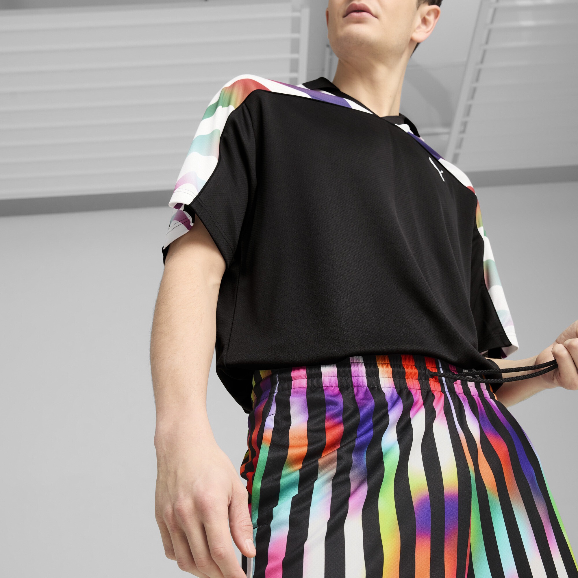 PUMA Sporthose »EQUAL LOVE CONFEDERATION 7" Shorts Erwachsene«