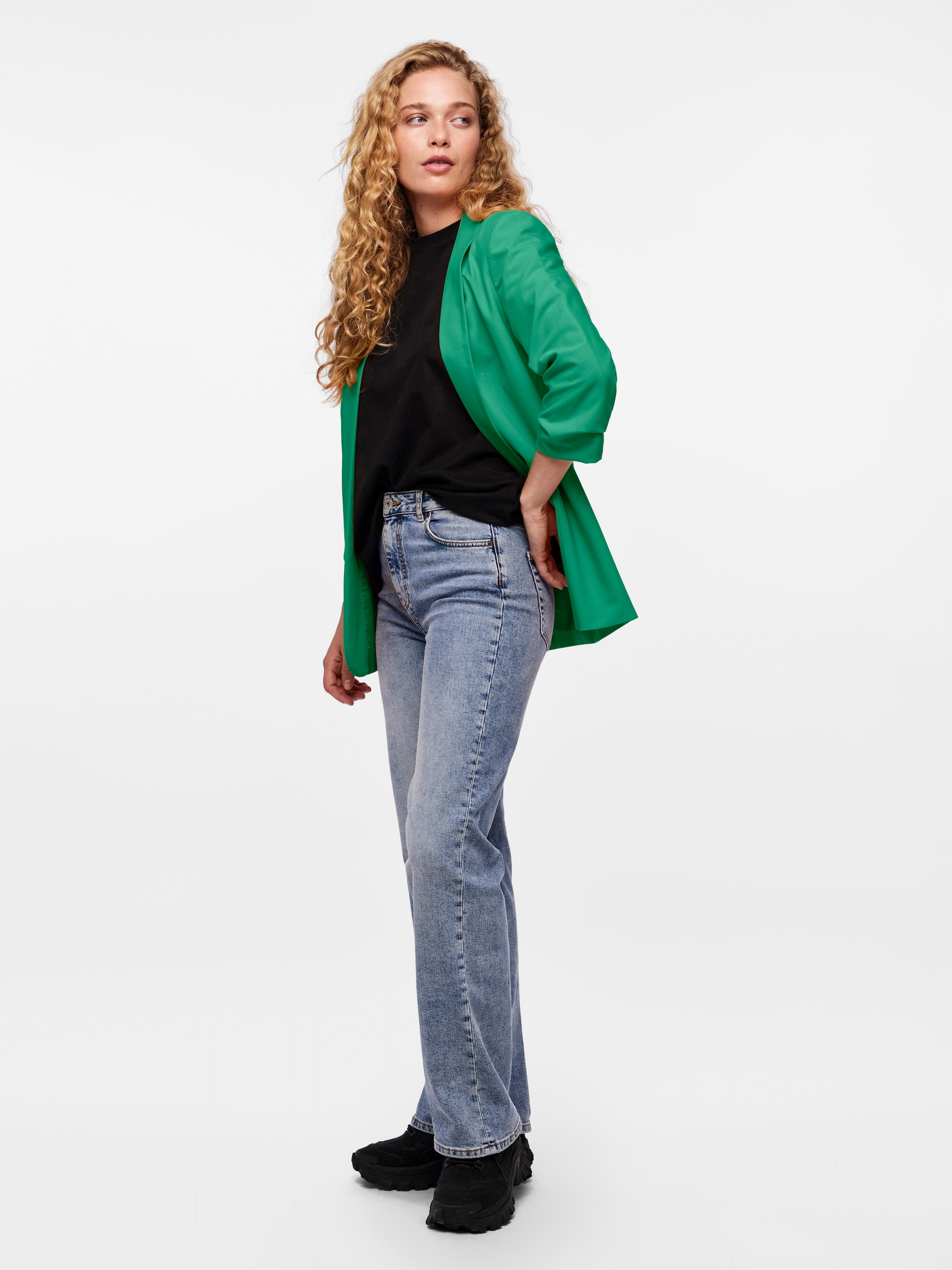 pieces Blusenblazer »PCBOSELLA 3/4 BLAZER NOOS«, mit Faltendetail am Ärmel