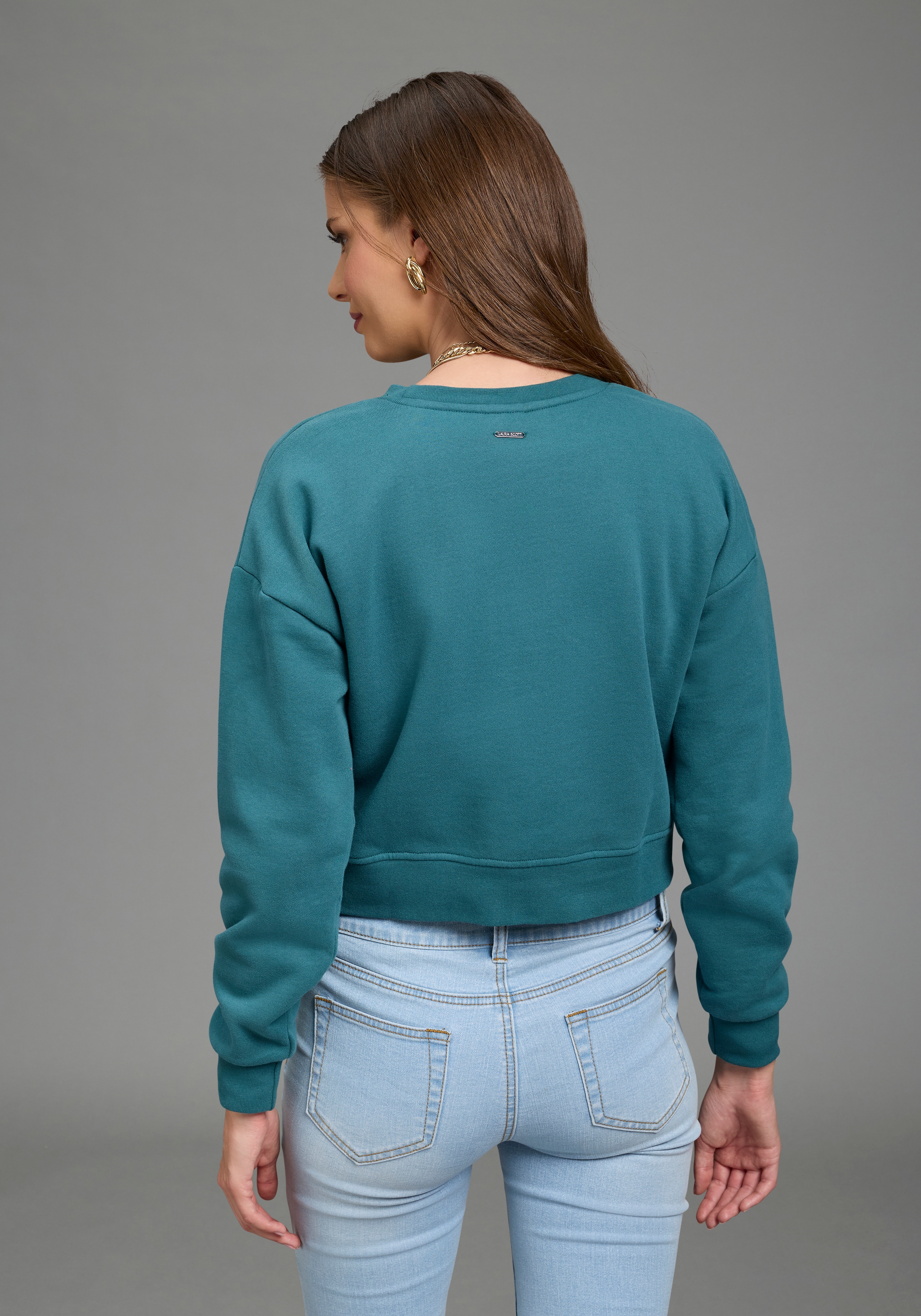 Laura Scott Sweatshirt, 1 Cropped Form
