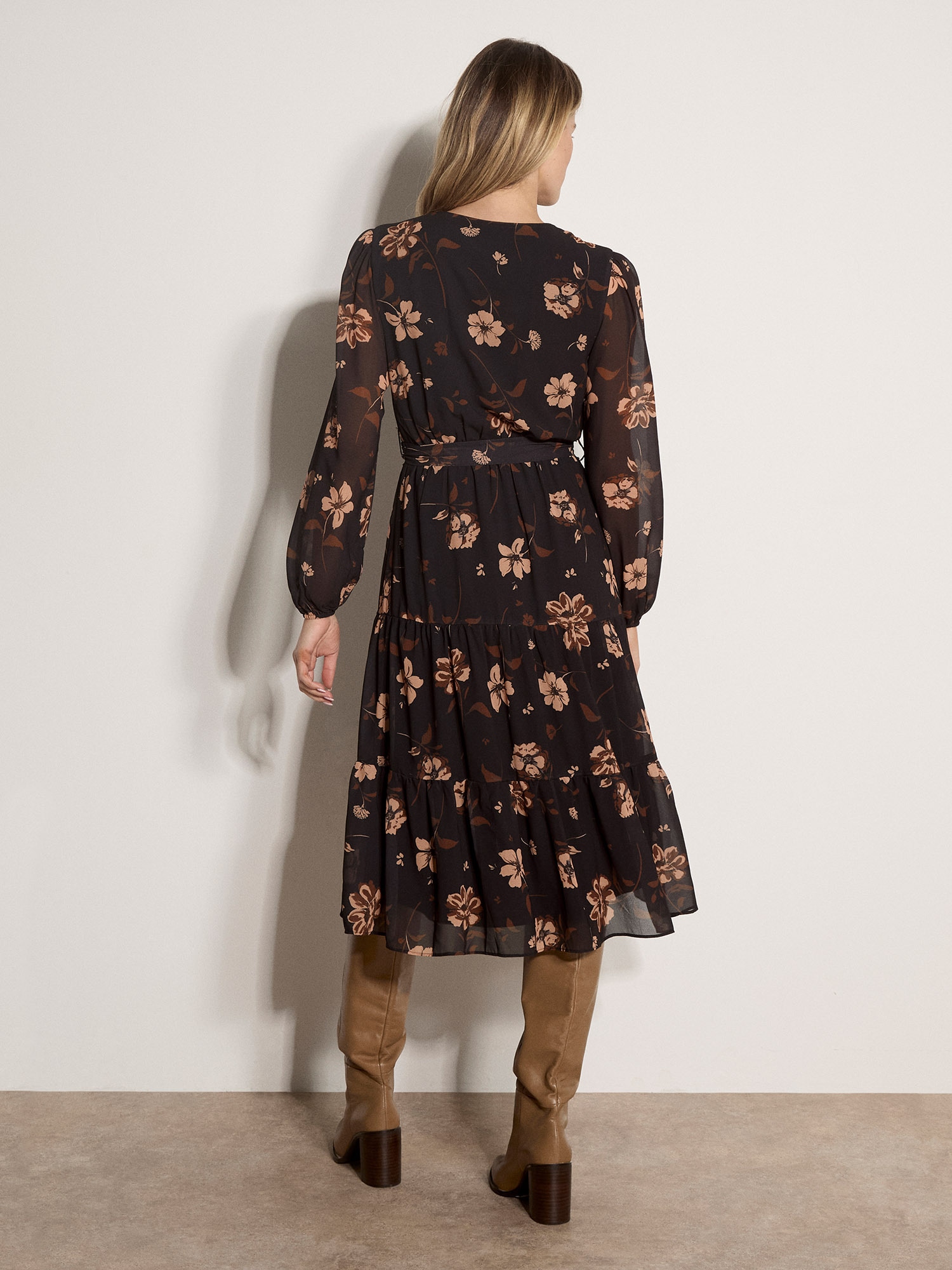 Apricot Midikleid »Chiffonkleid in wadenlänge« Kordelzug, 2 tlg. mit Blumenmuster und Stufen