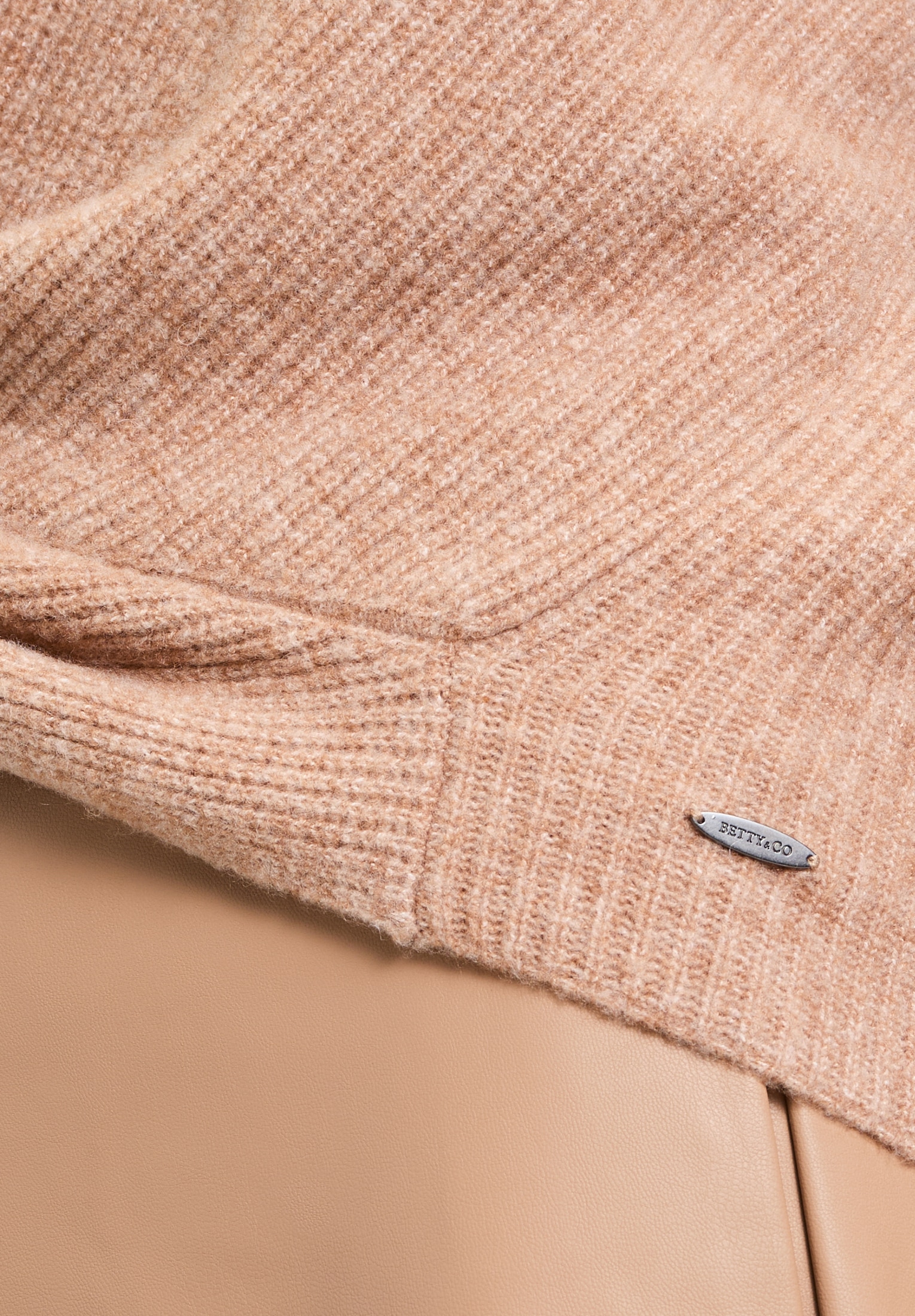 Betty&Co Strickpullover »Betty & Co Damen Strickpullover mit V-Ausschnitt«, (1 tlg.), Wickel-Design