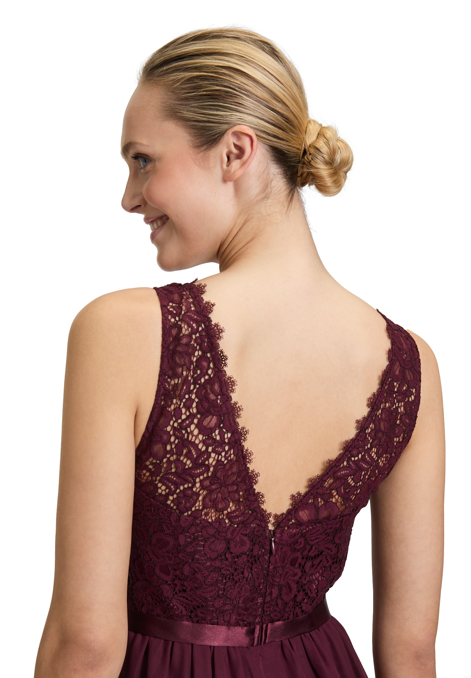 Vera Mont Cocktailkleid »Vera Mont Damen Abendkleid mit Spitze«, Bogenkante