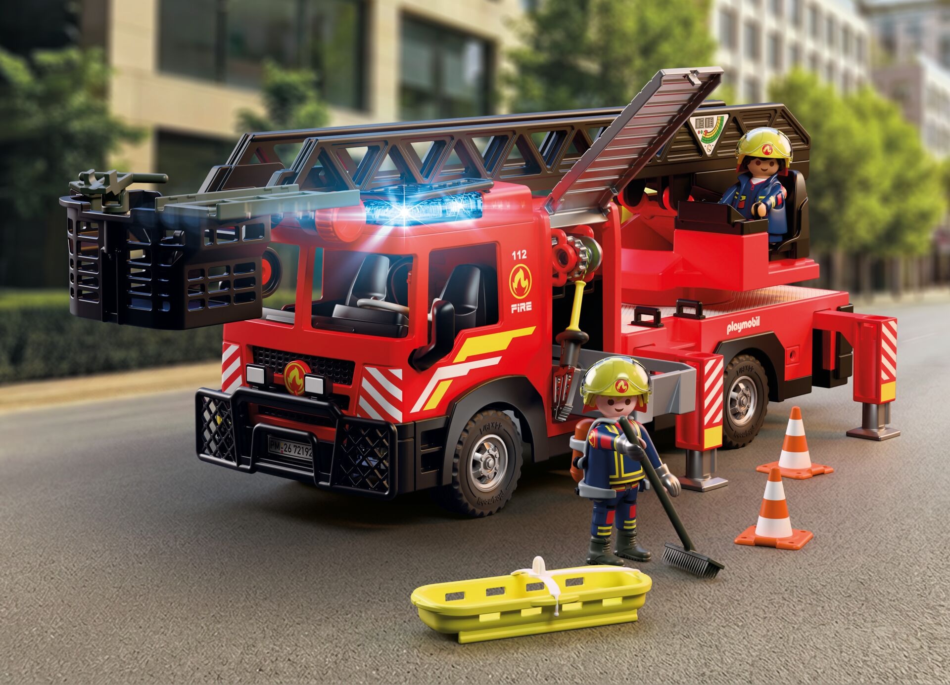 Playmobil® Konstruktions-Spielset »Feuerwehr-Leiterfahrzeug (72192), City Action« mit Licht- und Soundeffekten