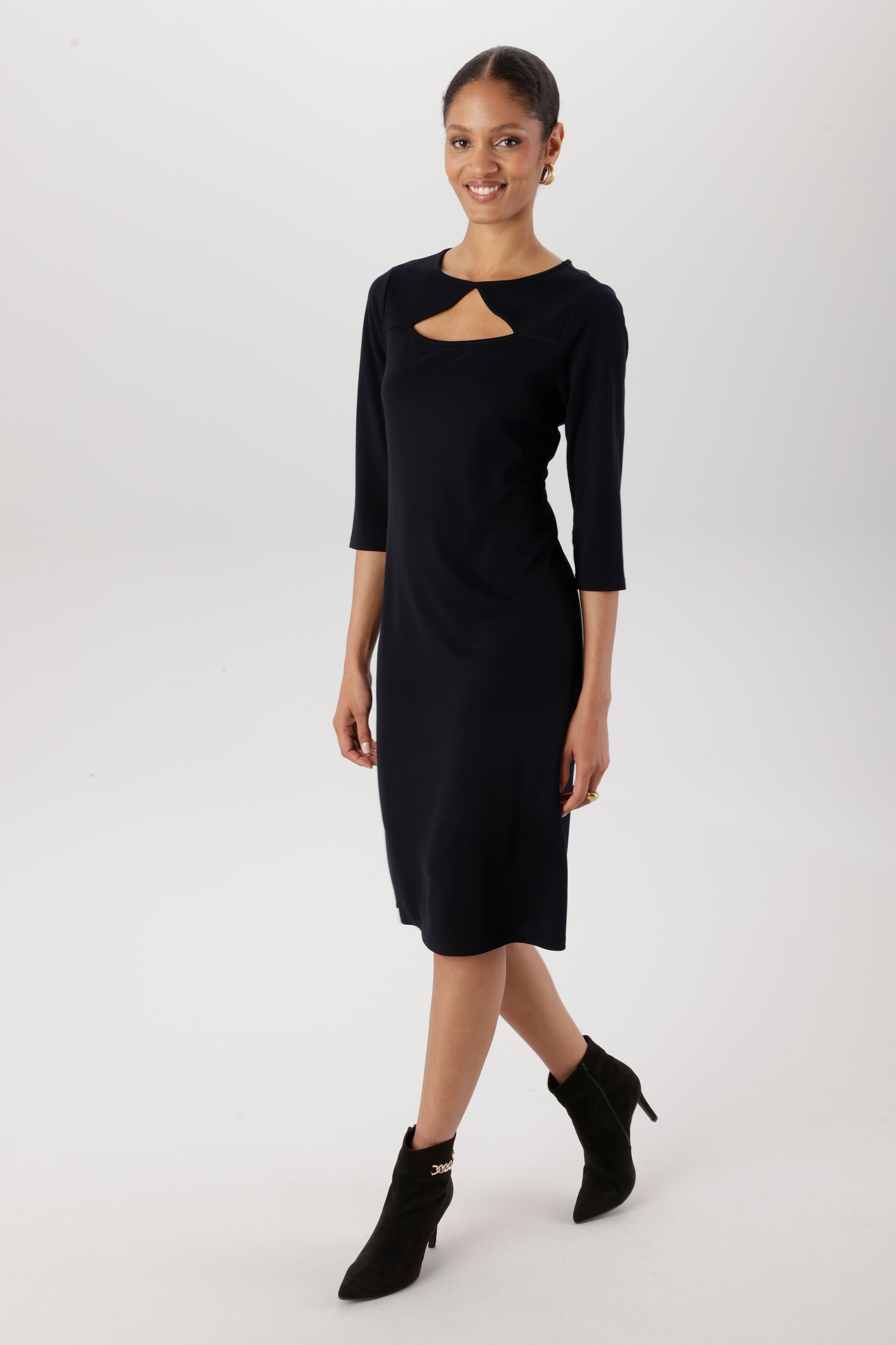 Aniston SELECTED Shirtkleid großzügiger Cut-Out am Rundhalsausschnitt - NEUE KOLLEKTION