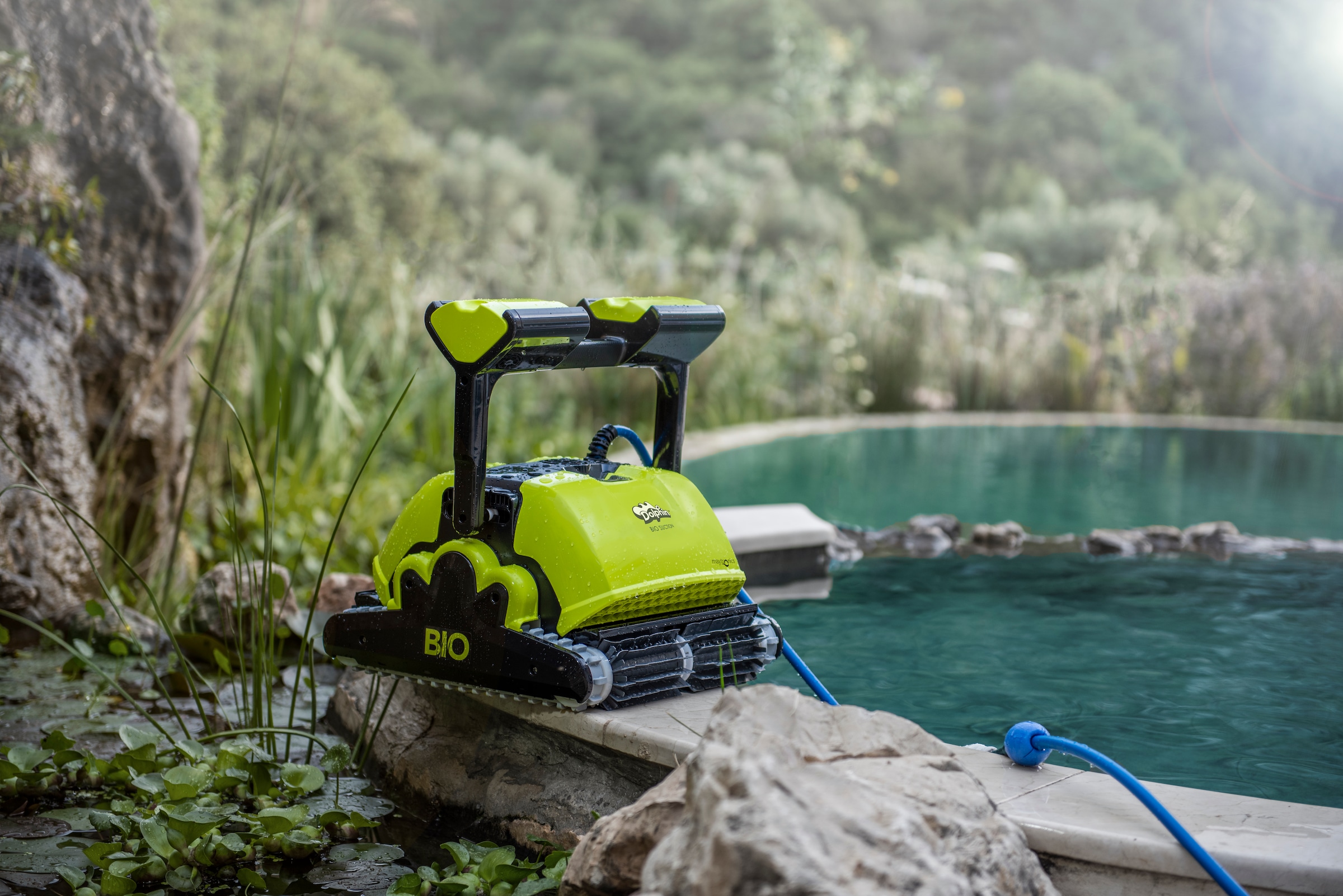 maytronics Poolroboter »Teichroboter Dolphin Bio Suction«, (Set), für Boden-/ Wand-/ Wasserlinienreinigung