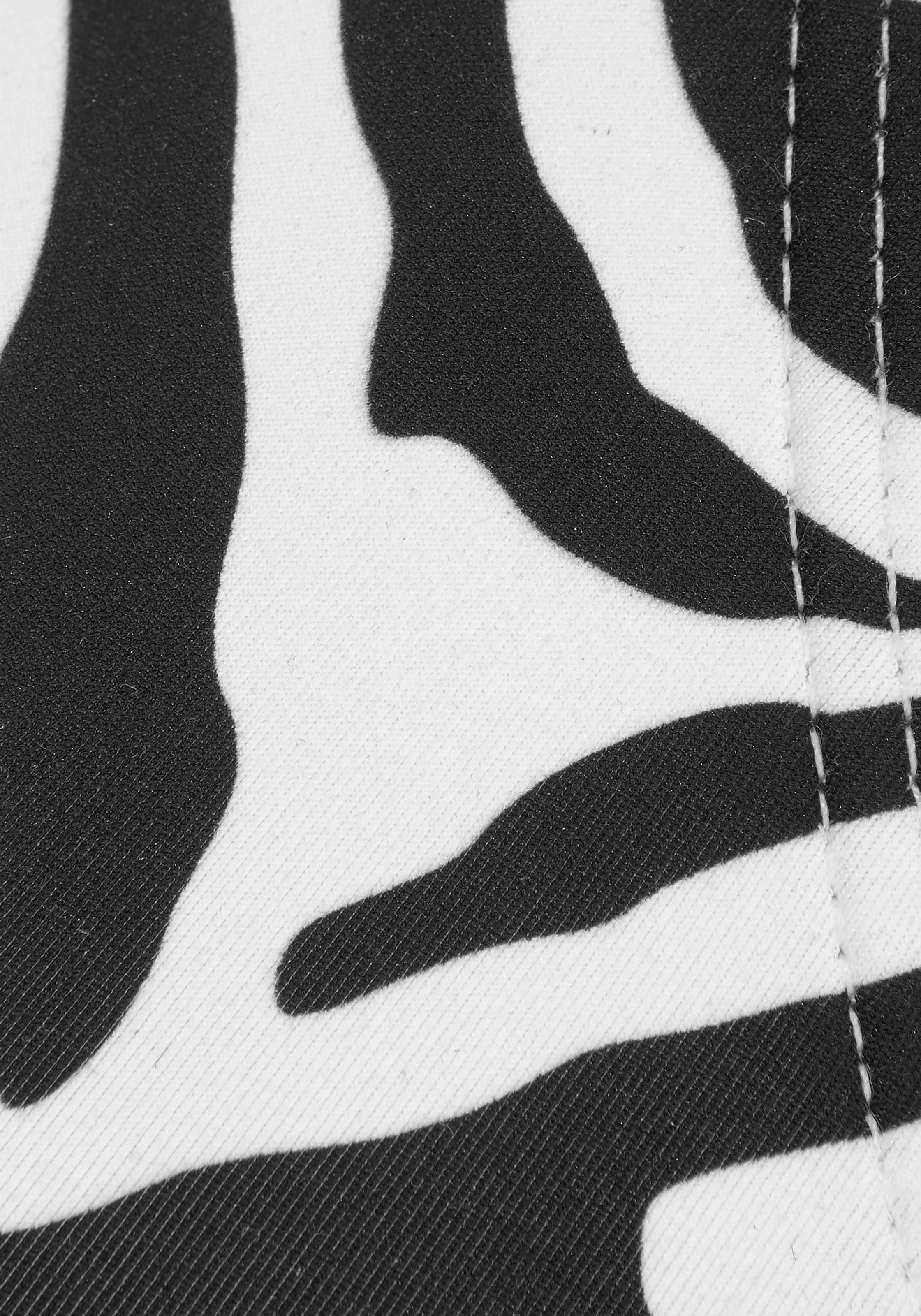 Triangel-Bikini-Top VENICE BEACH "Fjella", Damen, Gr. 38, Cup A/B, schwarz-weiß (schwarz, weiß), Microfaser, Polyamid, Bikini-Oberteile, in zweifarbiger Animal-Optik 3