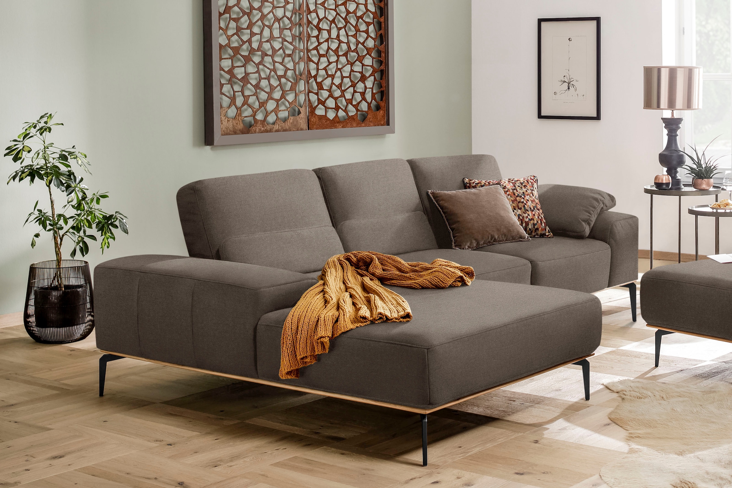 W.SCHILLIG Ecksofa "run, Designsofa mit tollem Sitzkomfort, bequem, L-Form" mit Holzsockel, Füße in Schwarz pulverbeschichtet, Breite 279 cm