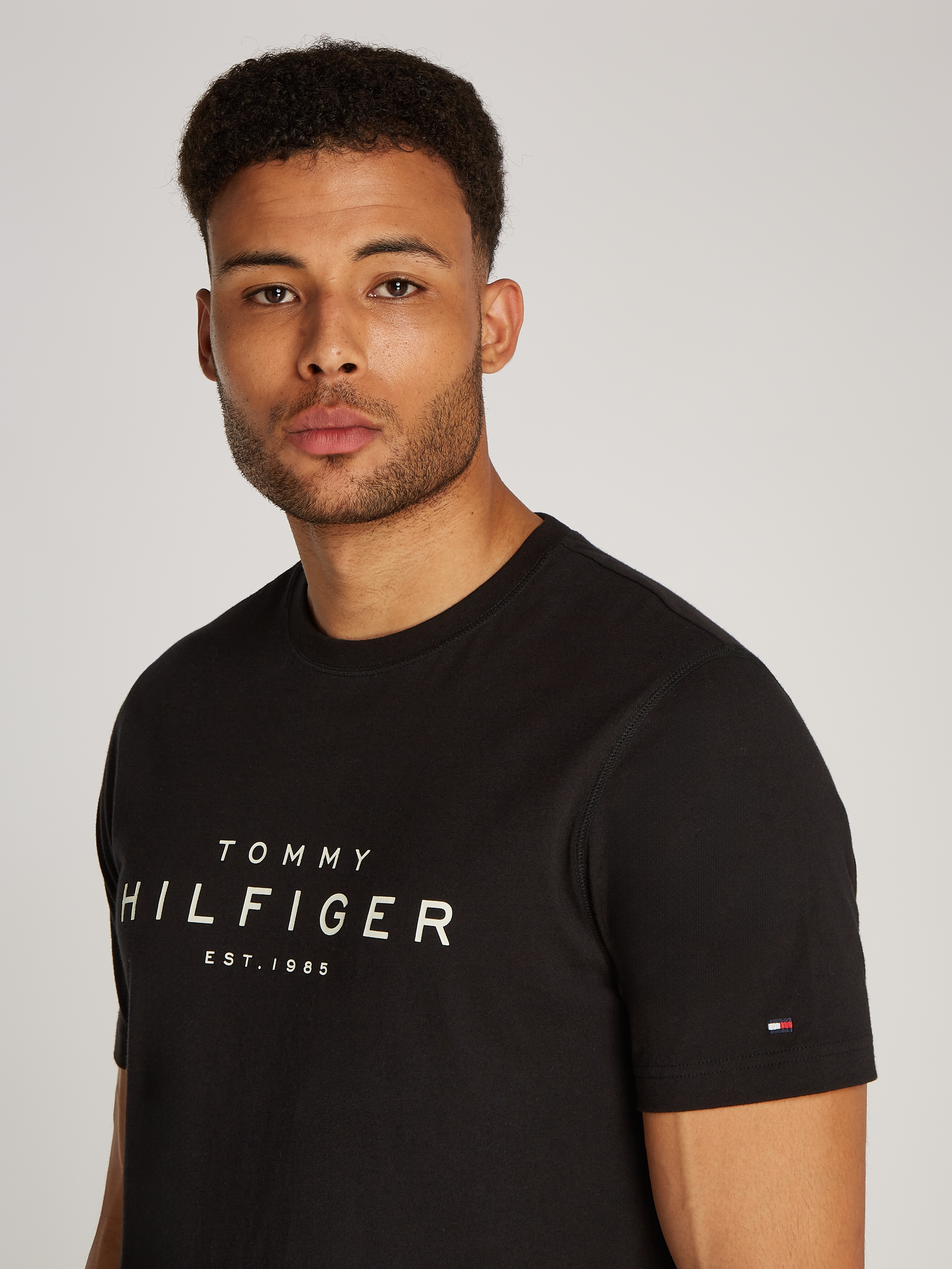 Tommy Hilfiger T-Shirt »BIG RWB HILFIGER TEE«, mit Logo