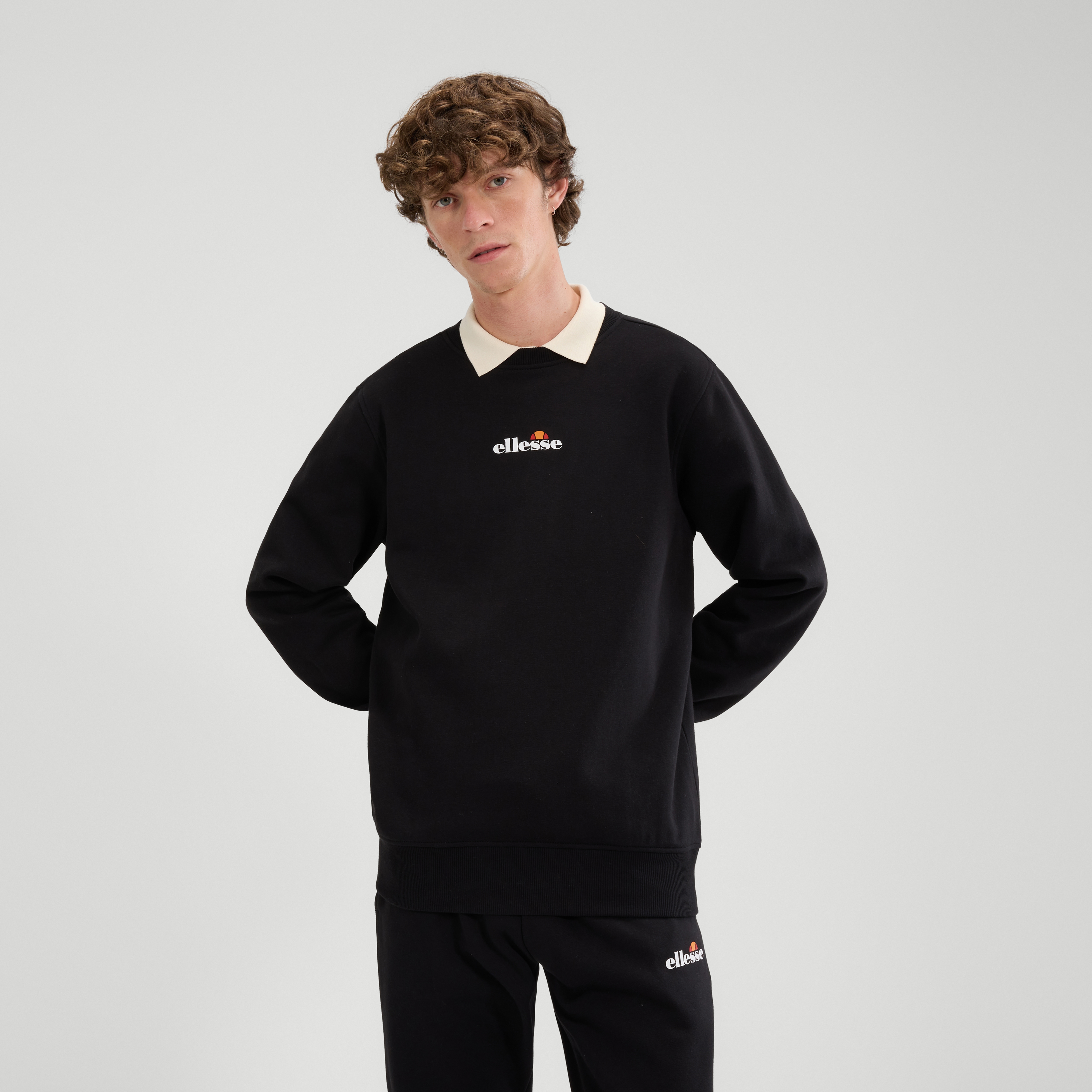 Ellesse Sweatshirt "KIAMTO 2 SWEATSHIRT", mit Rundhalsausschnitt, in normaler Länge, aus Baumwolle und Polyester