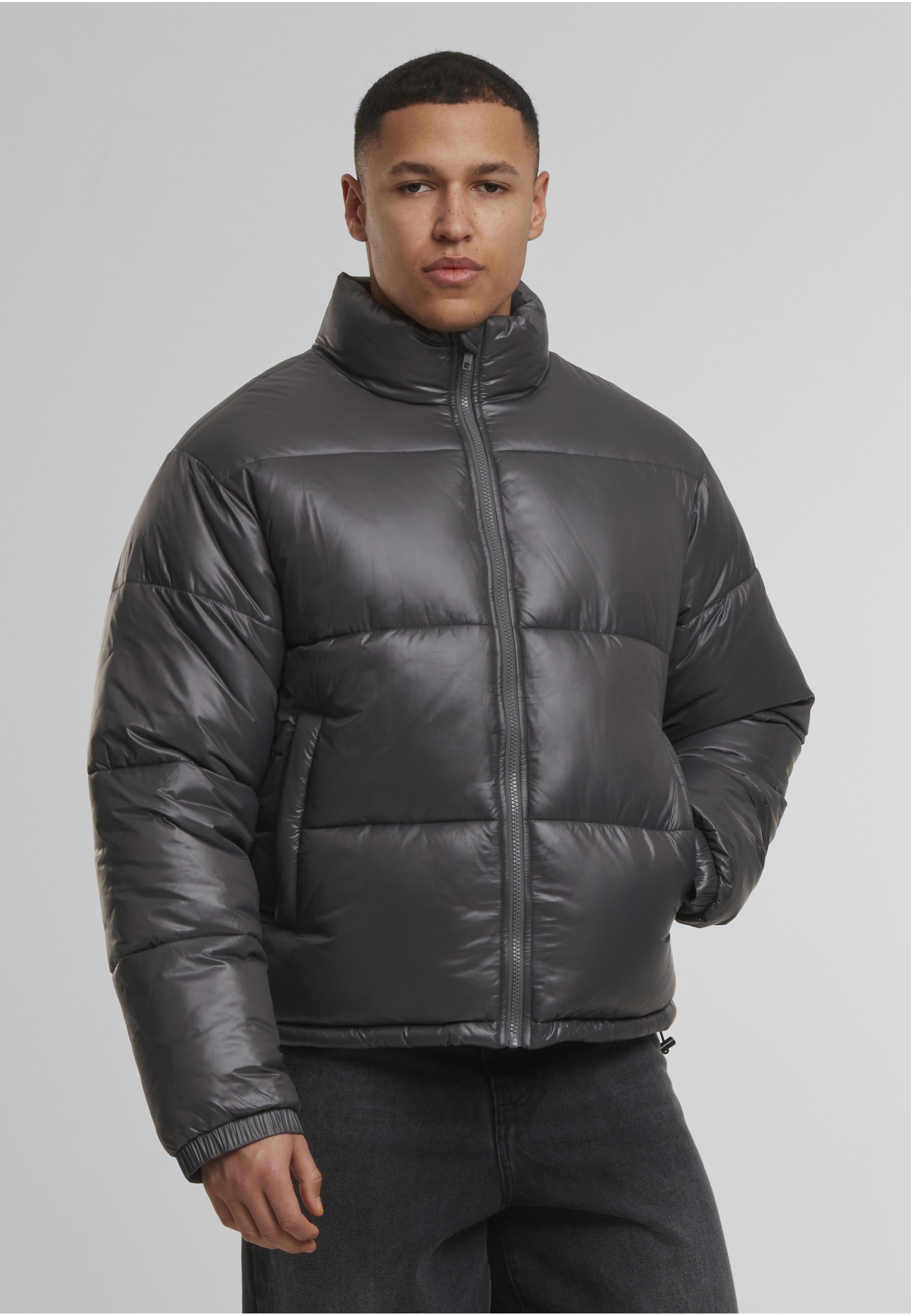 URBAN CLASSICS Winterjacke »Urban Classics Shiny Puffer Jacket« 1 Stk. tlg. ohne Kapuze