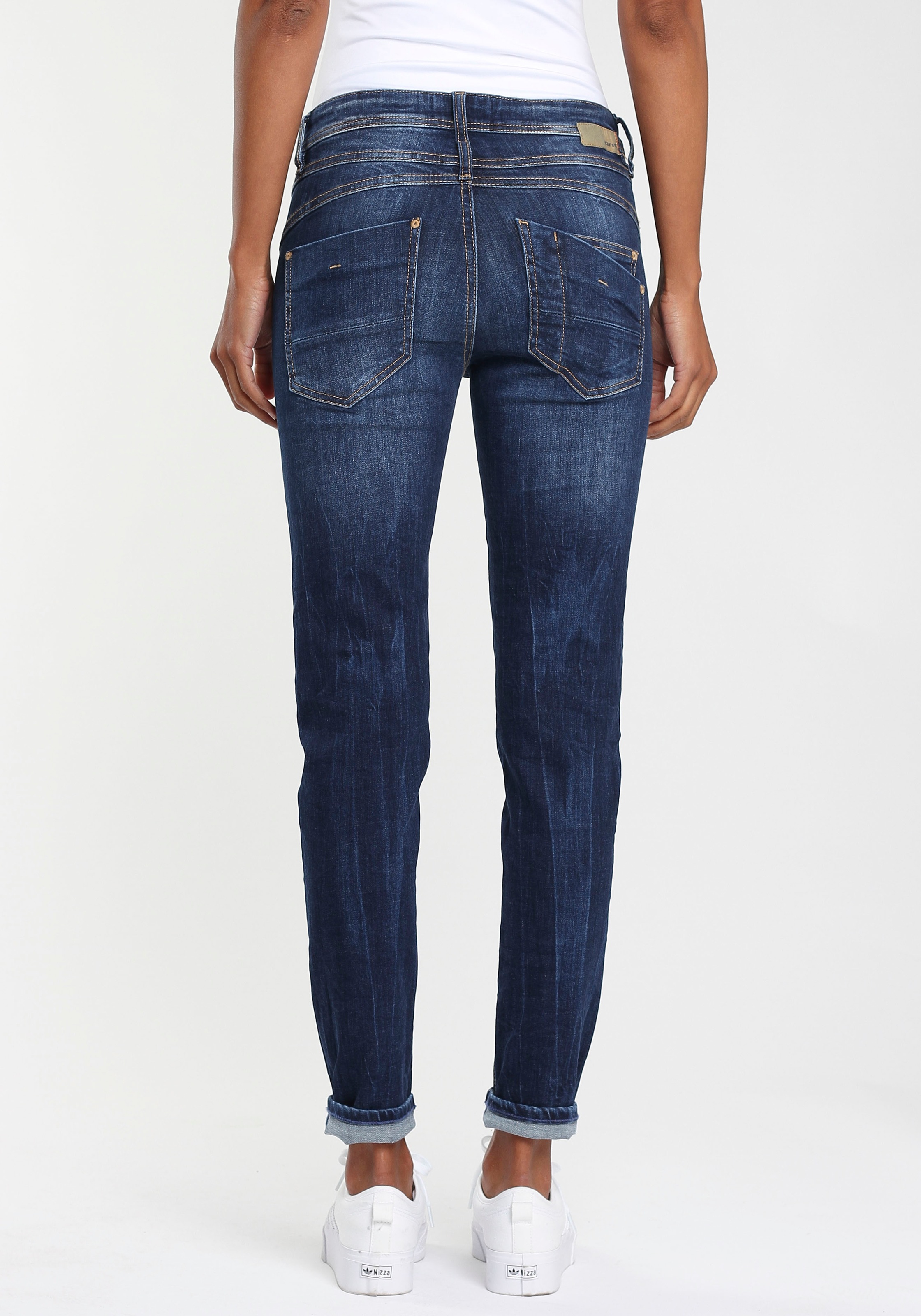 GANG "94AMELIE" mit doppelter rechter Gesäßtasche günstig online kaufen