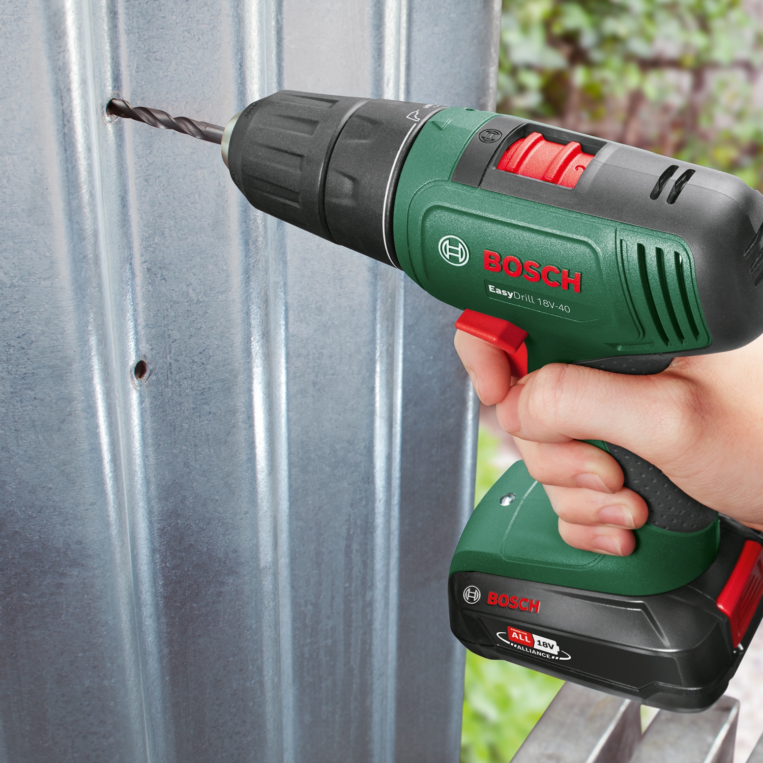 Bosch Home & Garden Akku-Bohrschrauber »EasyDrill 18V-40«, inkl. 2x Akkus 1,5 Ah und Ladegerät AL 18V-20, im Tragekoffer