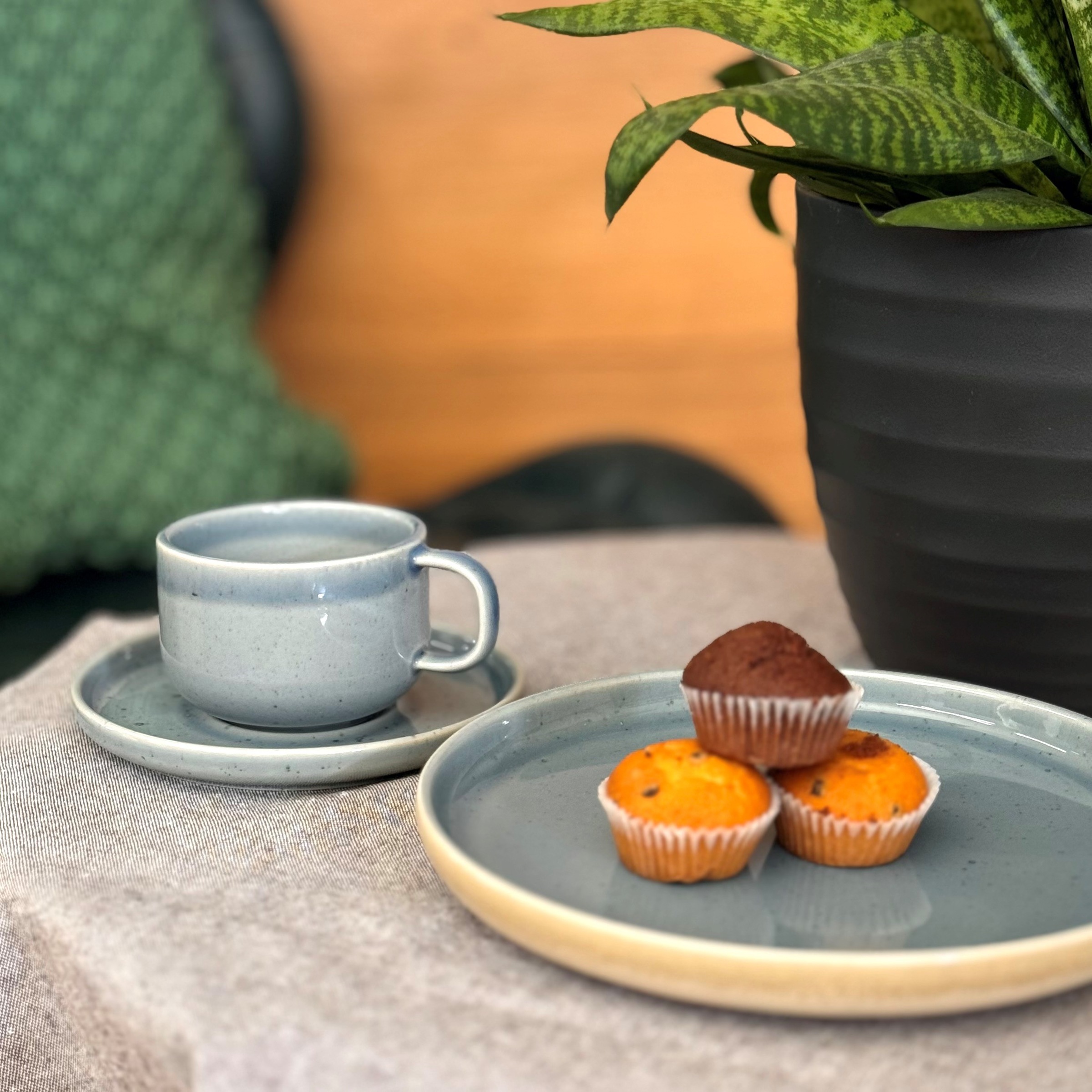 MÄSER Frühstücks-Geschirrset »CANDY, aus Steinzeug«, (Set, 12 tlg.), Geschirr-Set, Service