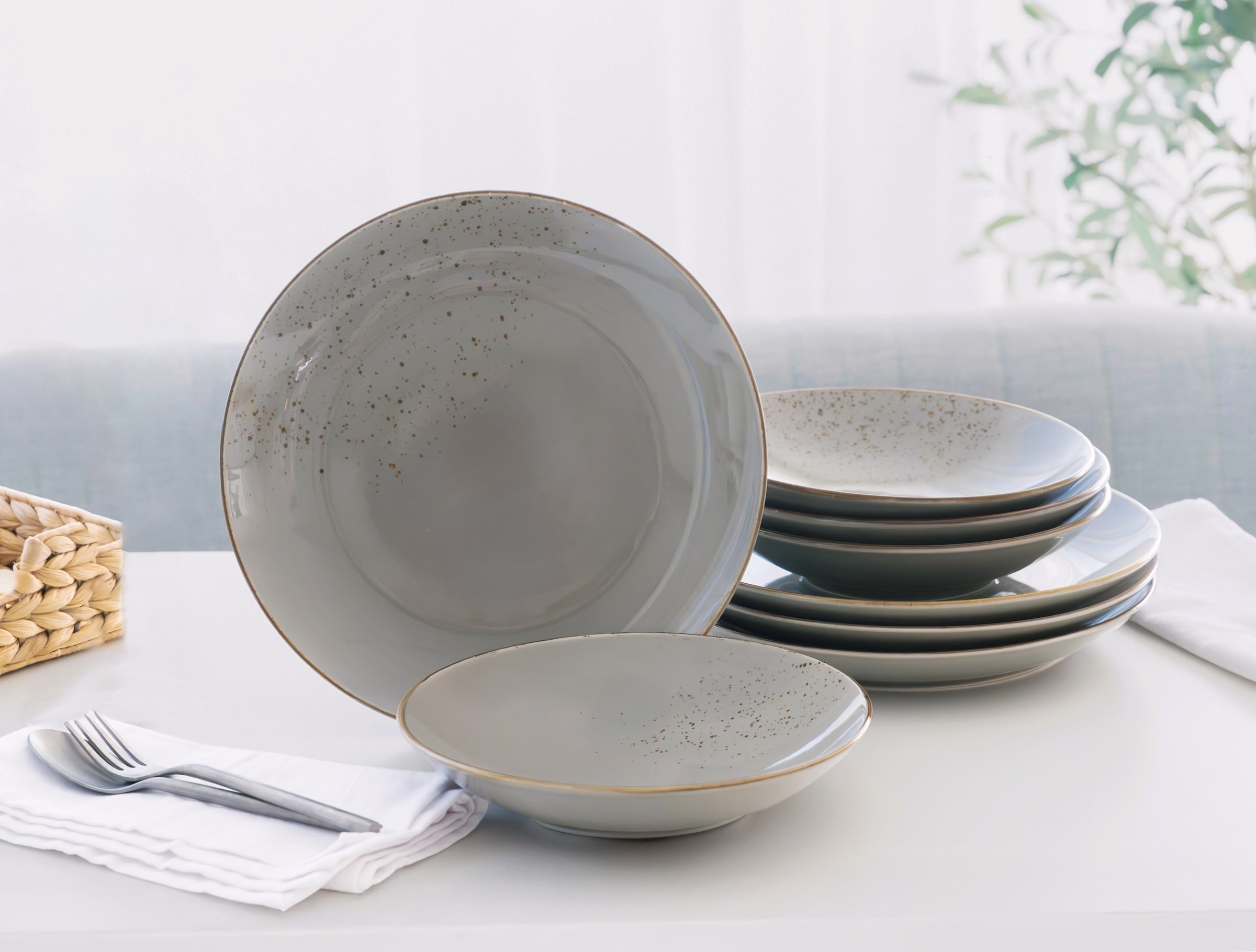 CreaTable Tafelservice »Nature Collection, Service, Teller-Set, 8-tlg.« Handgemalte Sprenkel und Ränder, Reaktivglasur