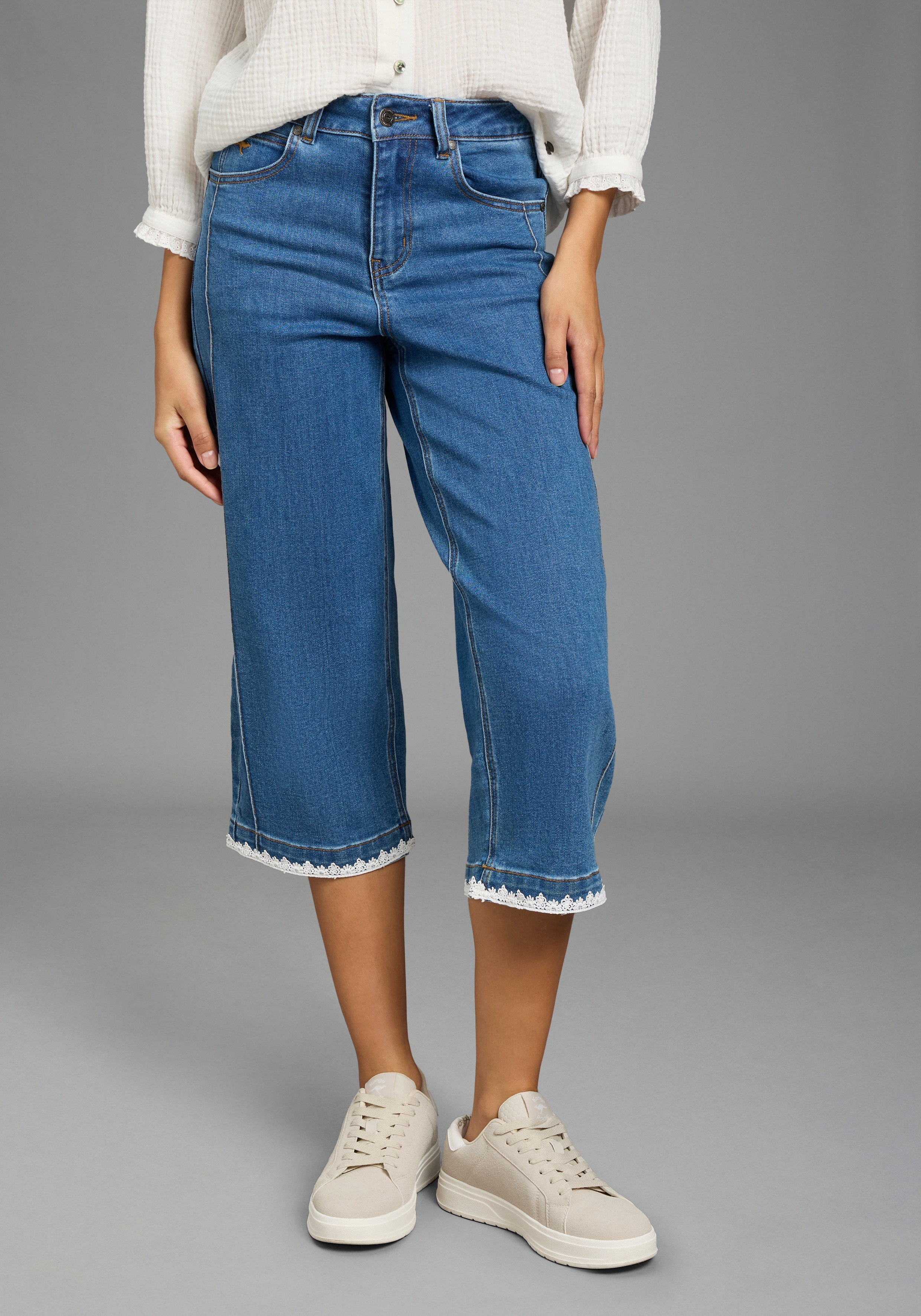 KangaROOS Comfort-fit-Jeans mit Eingrifftaschen, Culotte, Spitze am Saum