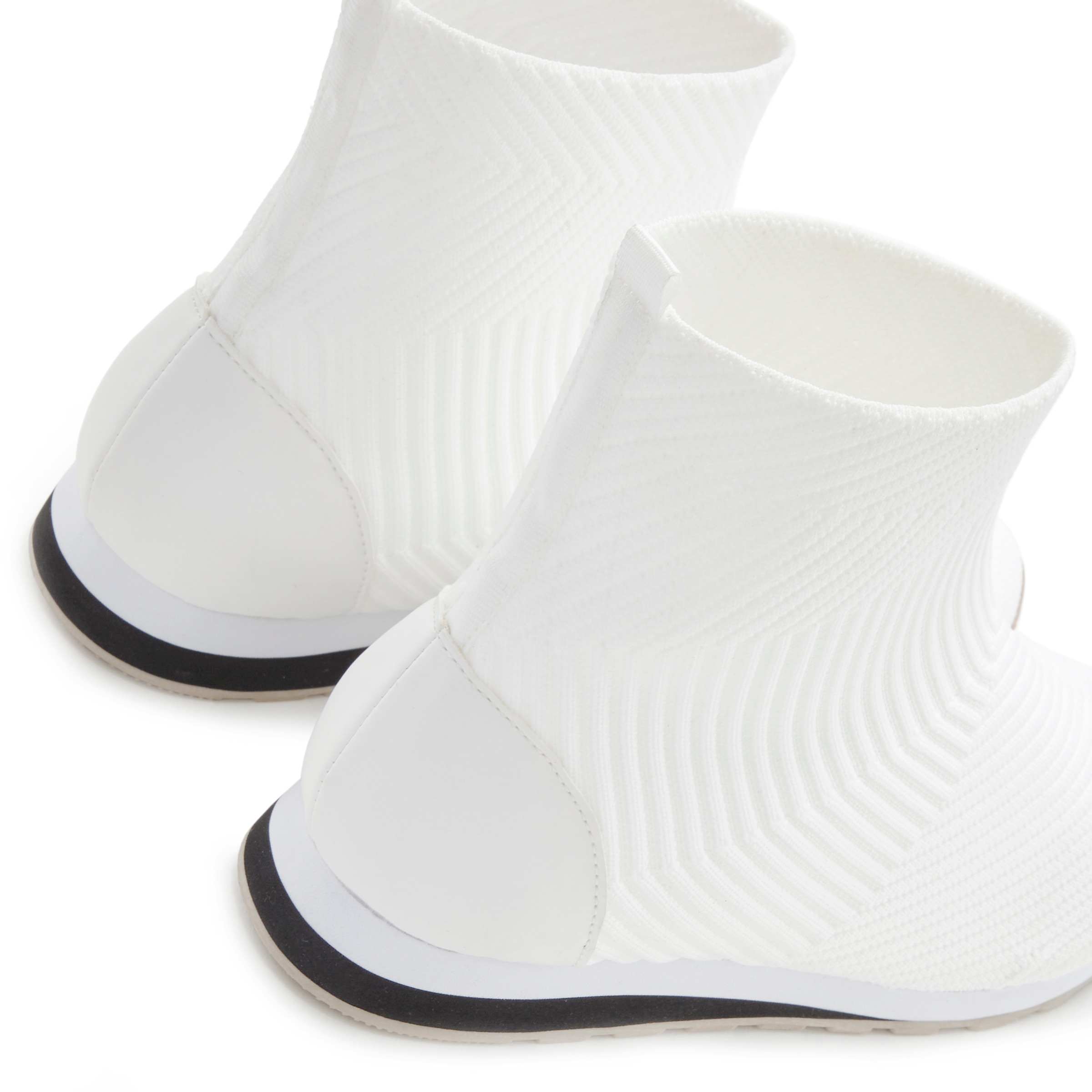 Vivance Sneaker, aus elastischem Material, zum Reinschlüpfen VEGAN