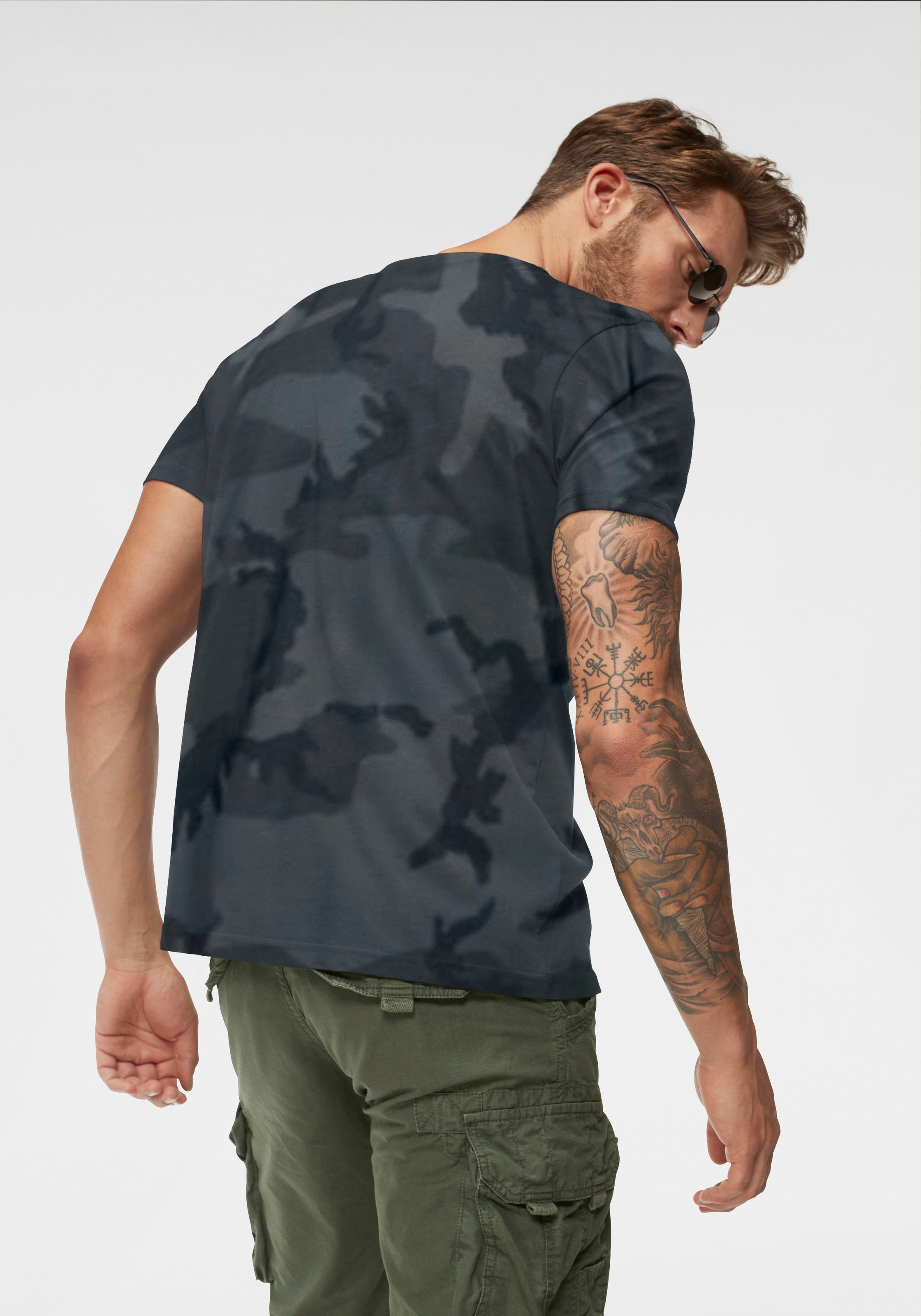 Alpha Industries Rundhalsshirt "BASIC T SMALL LOGO" günstig online kaufen