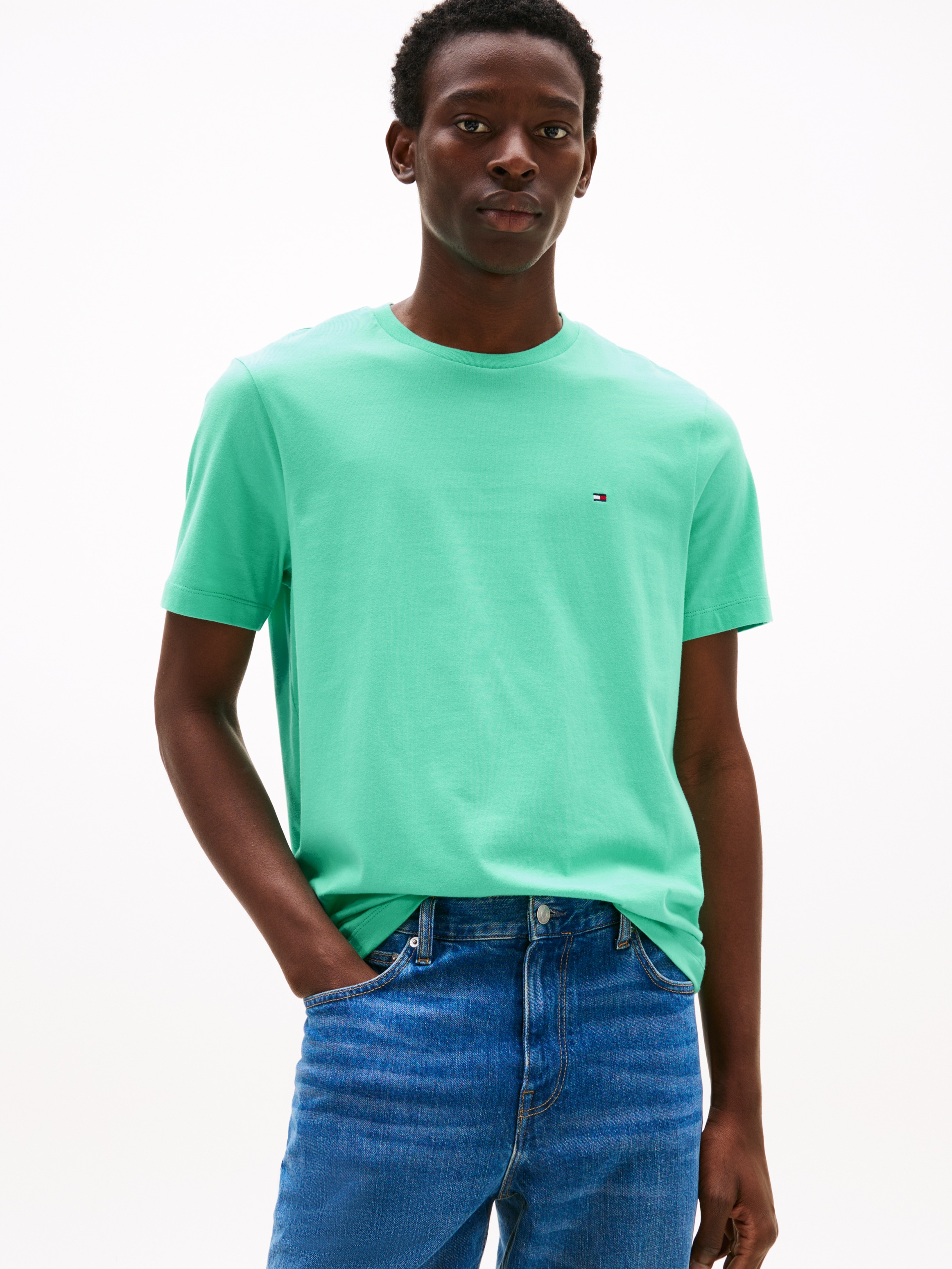 Tommy Hilfiger T-Shirt "ESSENTIAL REG FIT SOLID TEE mit Stickerei und Rundh günstig online kaufen