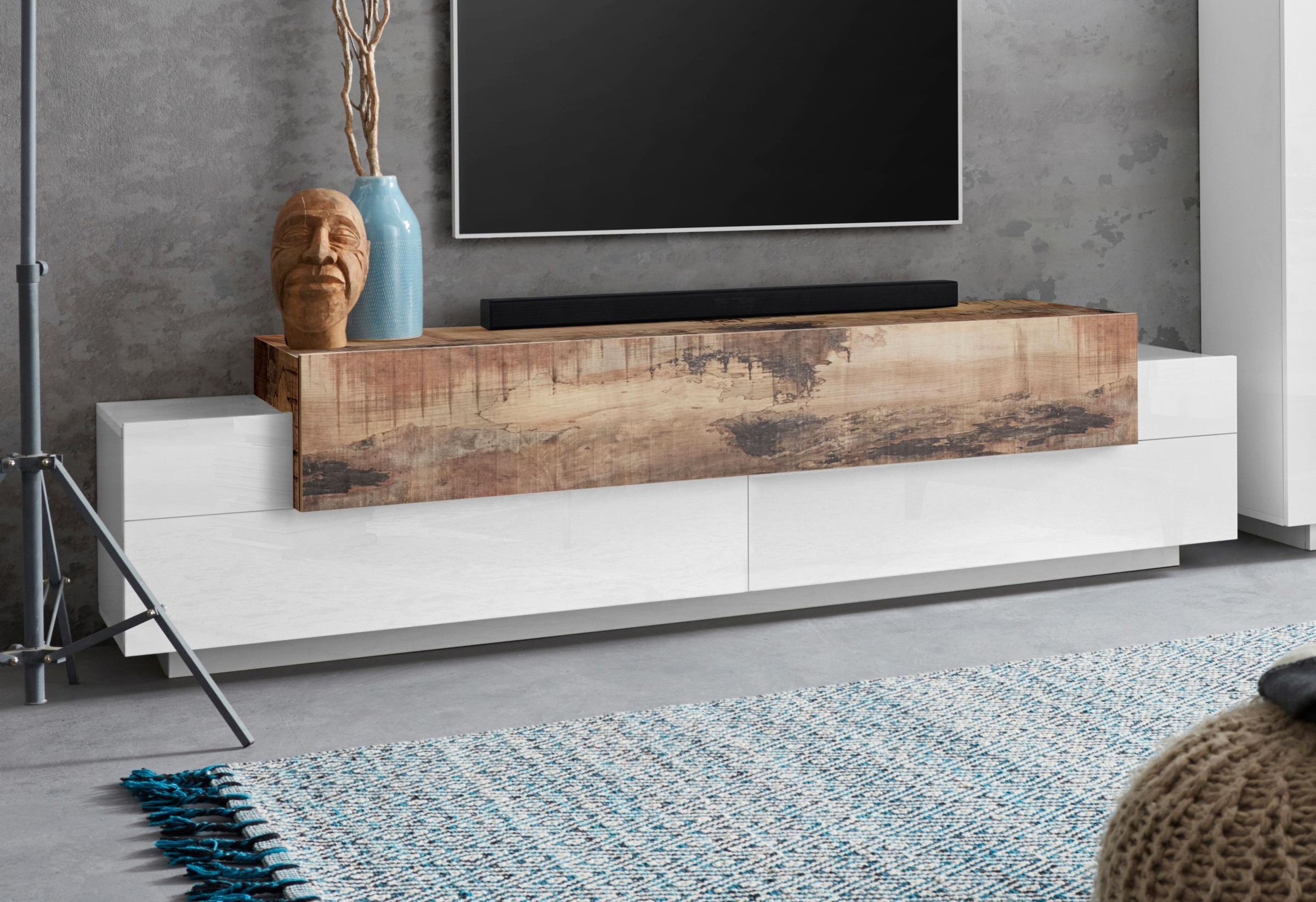 Home affaire "Coro,Lowboard,TV-Kommode,TV-Möbel,TV-Bank" mit 3 Klappen davo günstig online kaufen