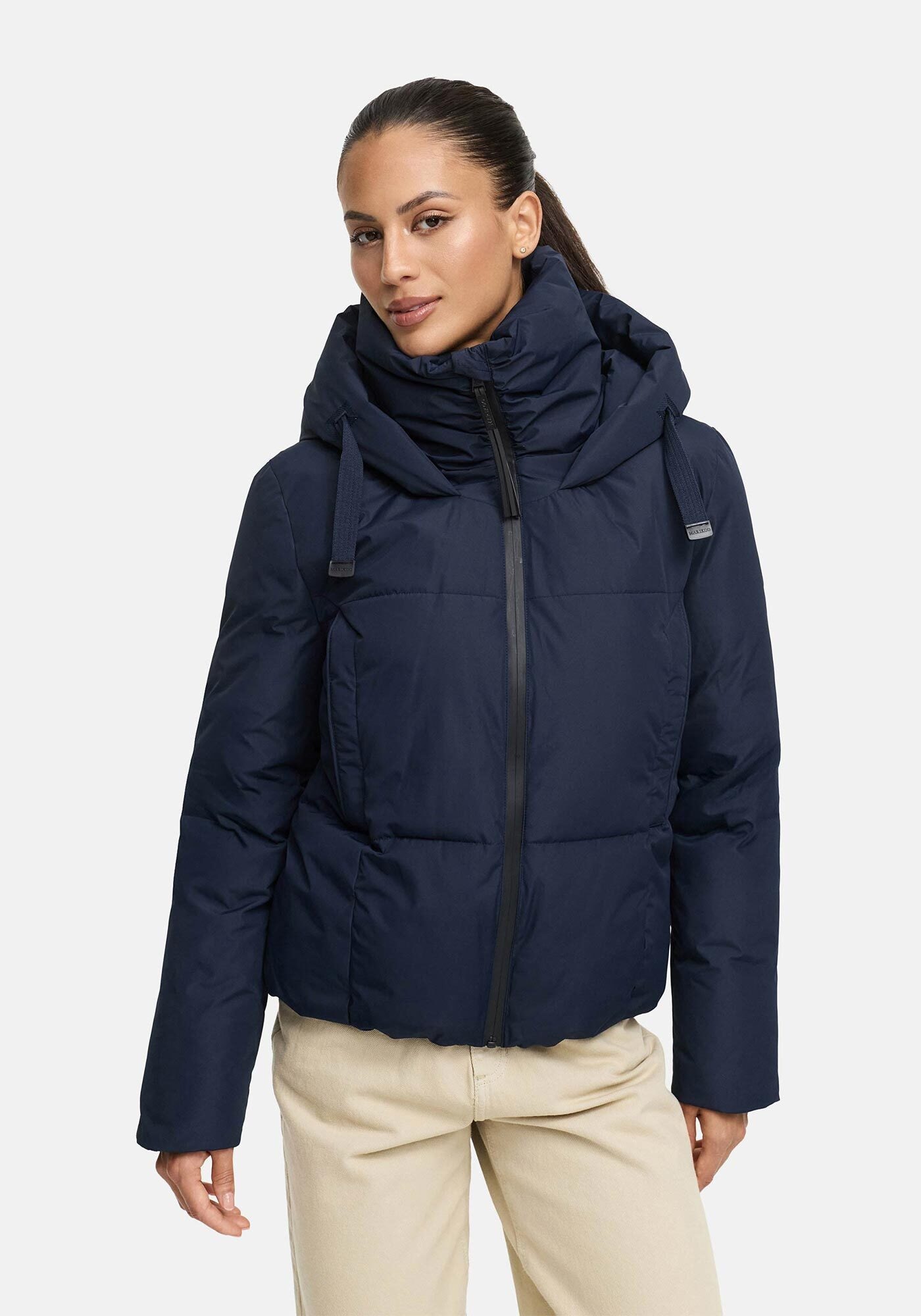 Marikoo "Ninikaa" kurze Winterjacke mit extra hohem Windschutzkragen