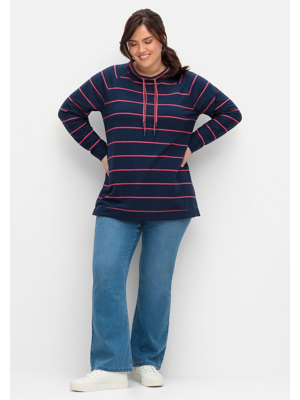 Sheego Sweatshirt »Große Größen«, mit Stehkragen und Applikation seitlich  online bestellen | BAUR | T-Shirts