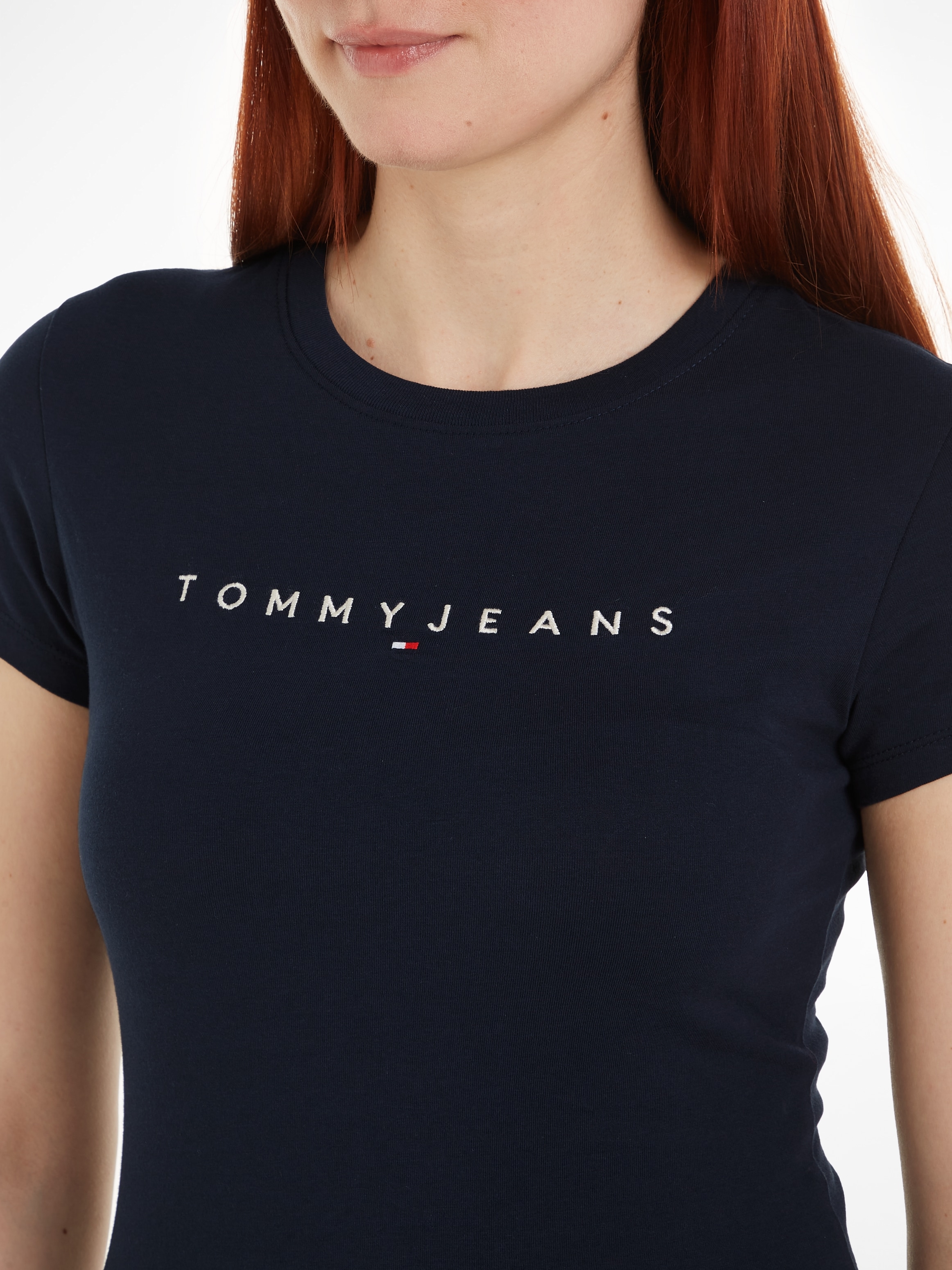 Tommy Jeans Logostickerei | mit SLIM SS kaufen LINEAR online EXT«, »TJW T-Shirt TEE BAUR