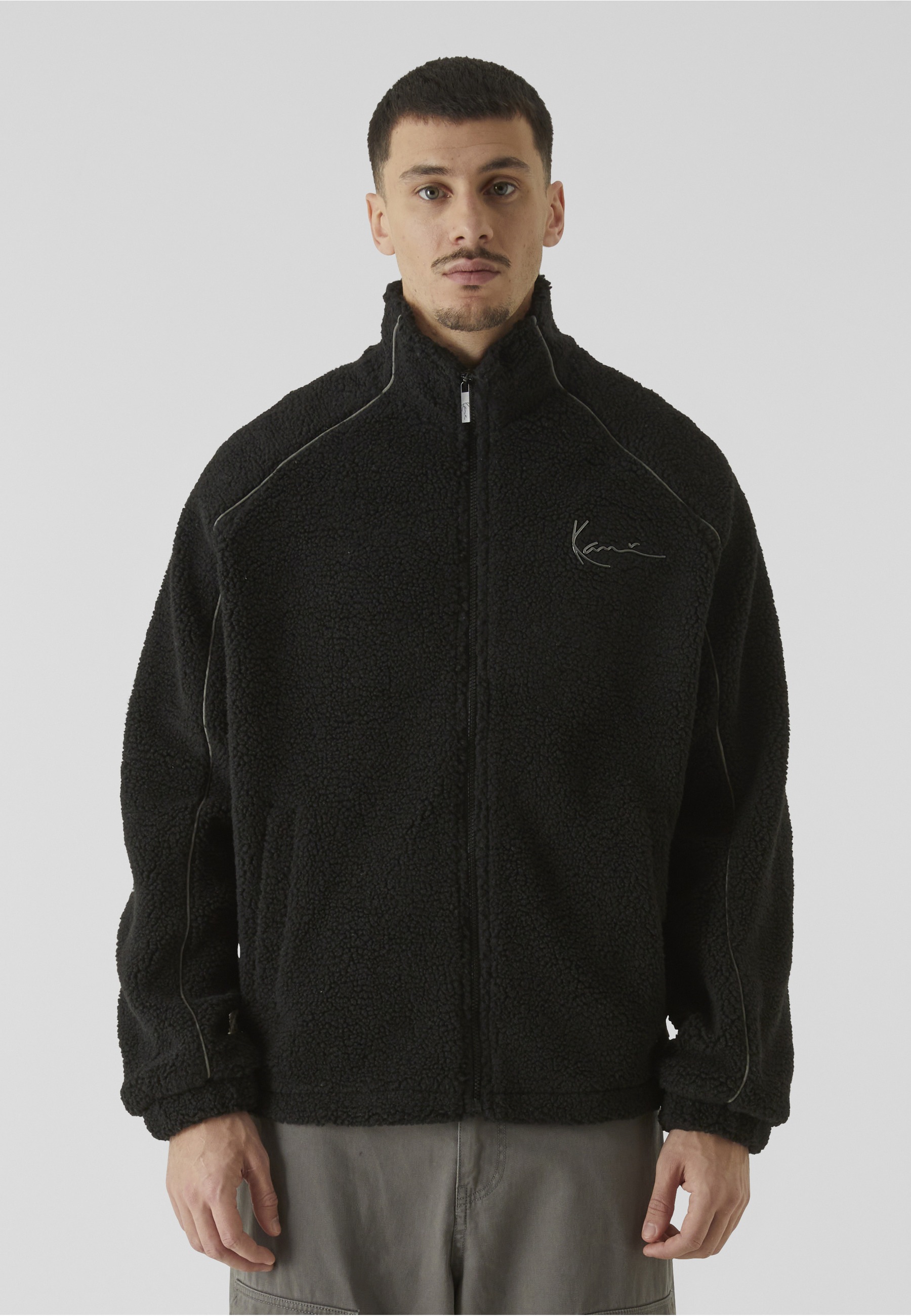 Karl Kani Allwetterjacke »Karl Kani Karl Kani Metal Signature Teddy Jacket« 1 Stk. tlg. ohne Kapuze