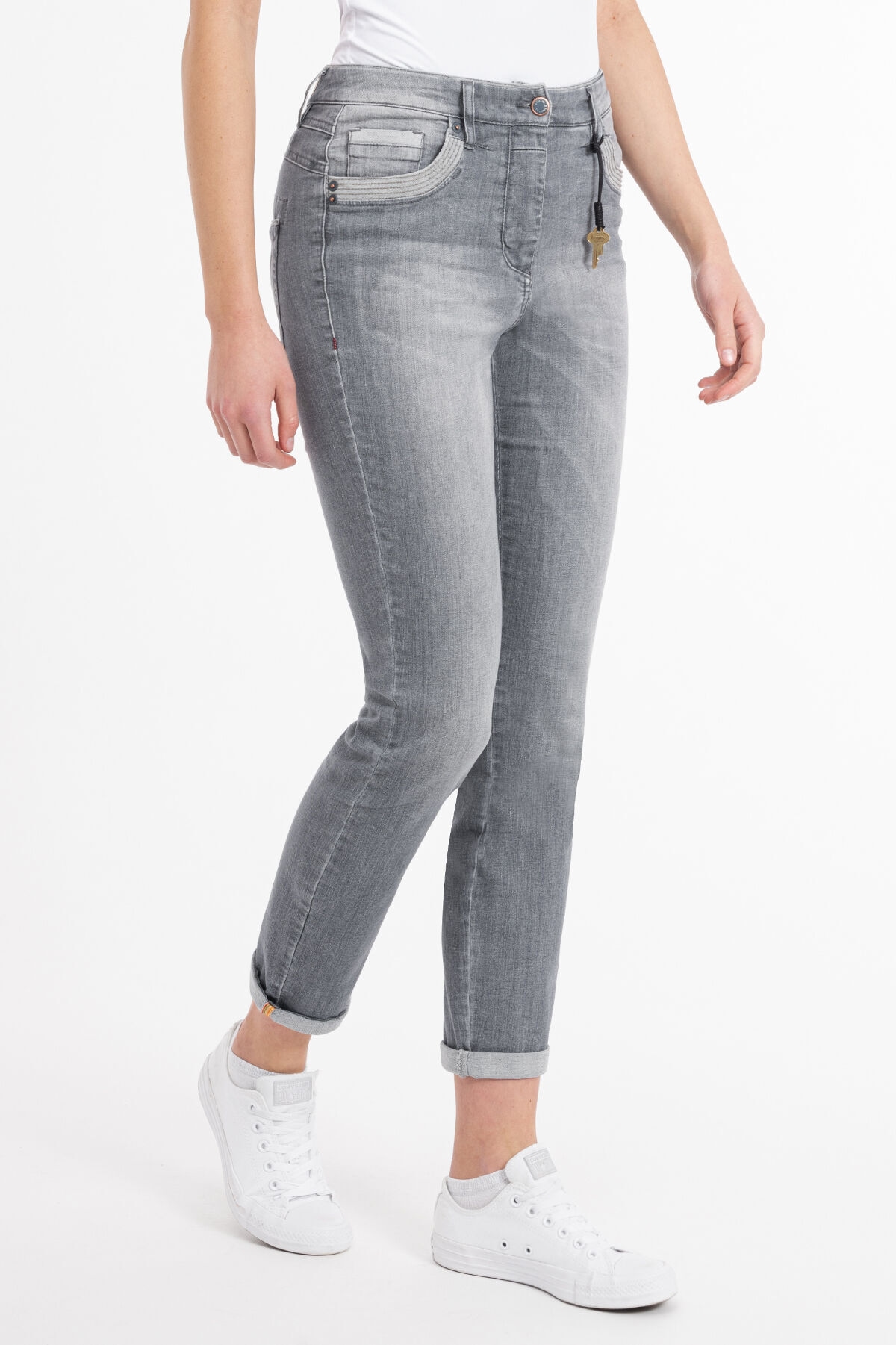 Slim-fit-Jeans »Luna«, mit Stickerei auf den Gesäßtaschen