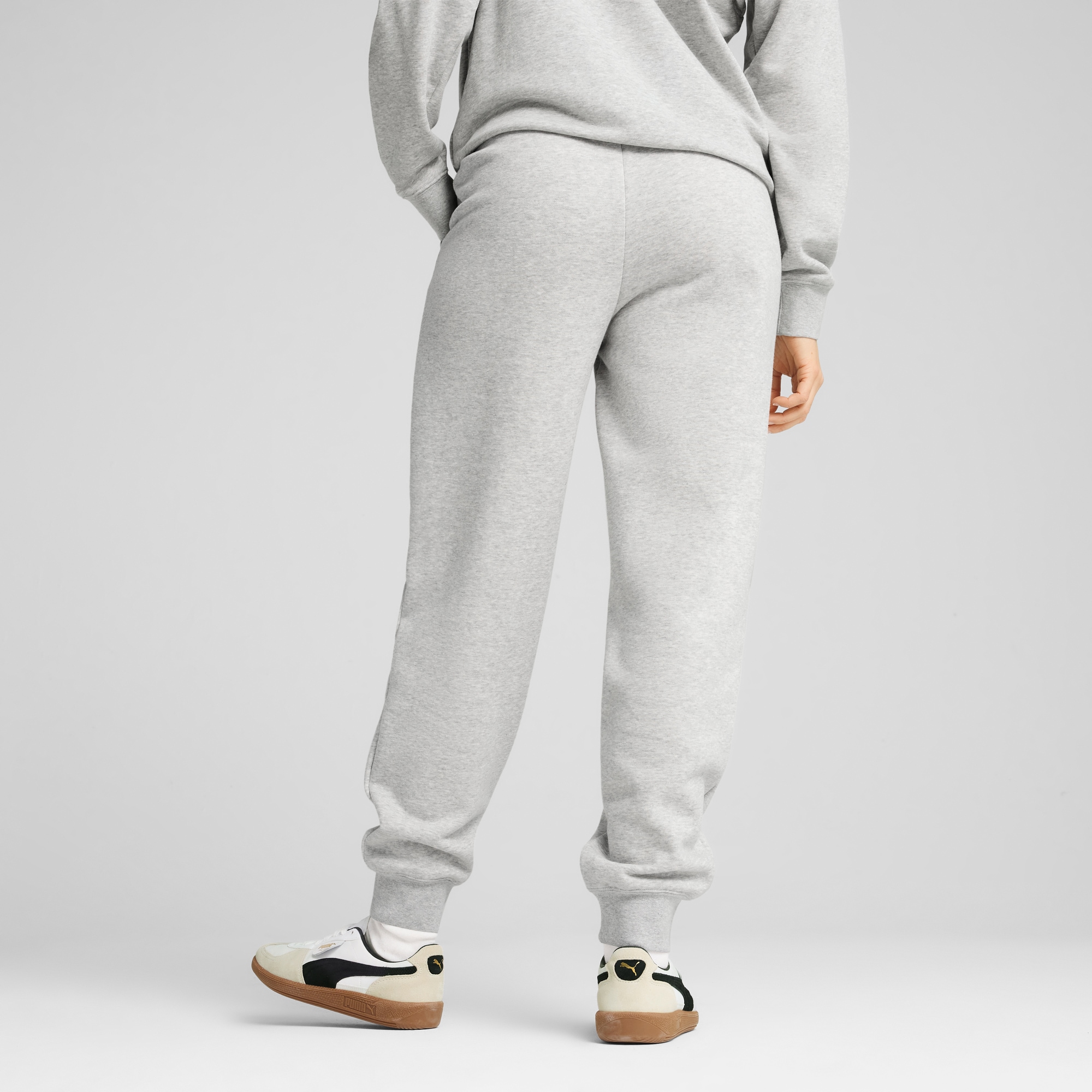 PUMA Trainingshose »ESS SMALL NO. 1 LOGO COMFORT HIGH-WAIST SWEATPANTS FL CL«