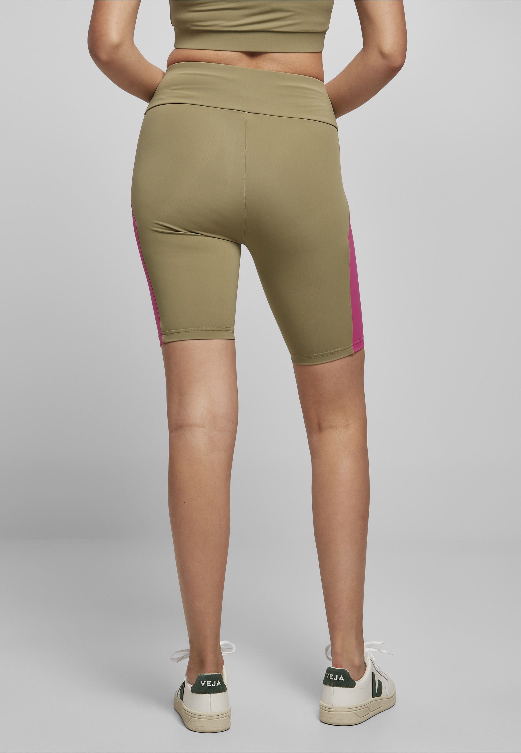 URBAN CLASSICS Radlerhose »Urban Classics Damen Ladies Color Block Cycle Shorts«