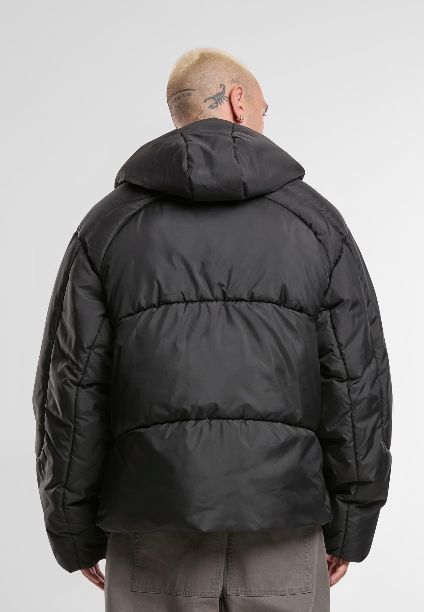 Karl Kani Winterjacke »Karl Kani KK Sport Patch Arctic Puffer Jacket«, (1 St.), mit Kapuze